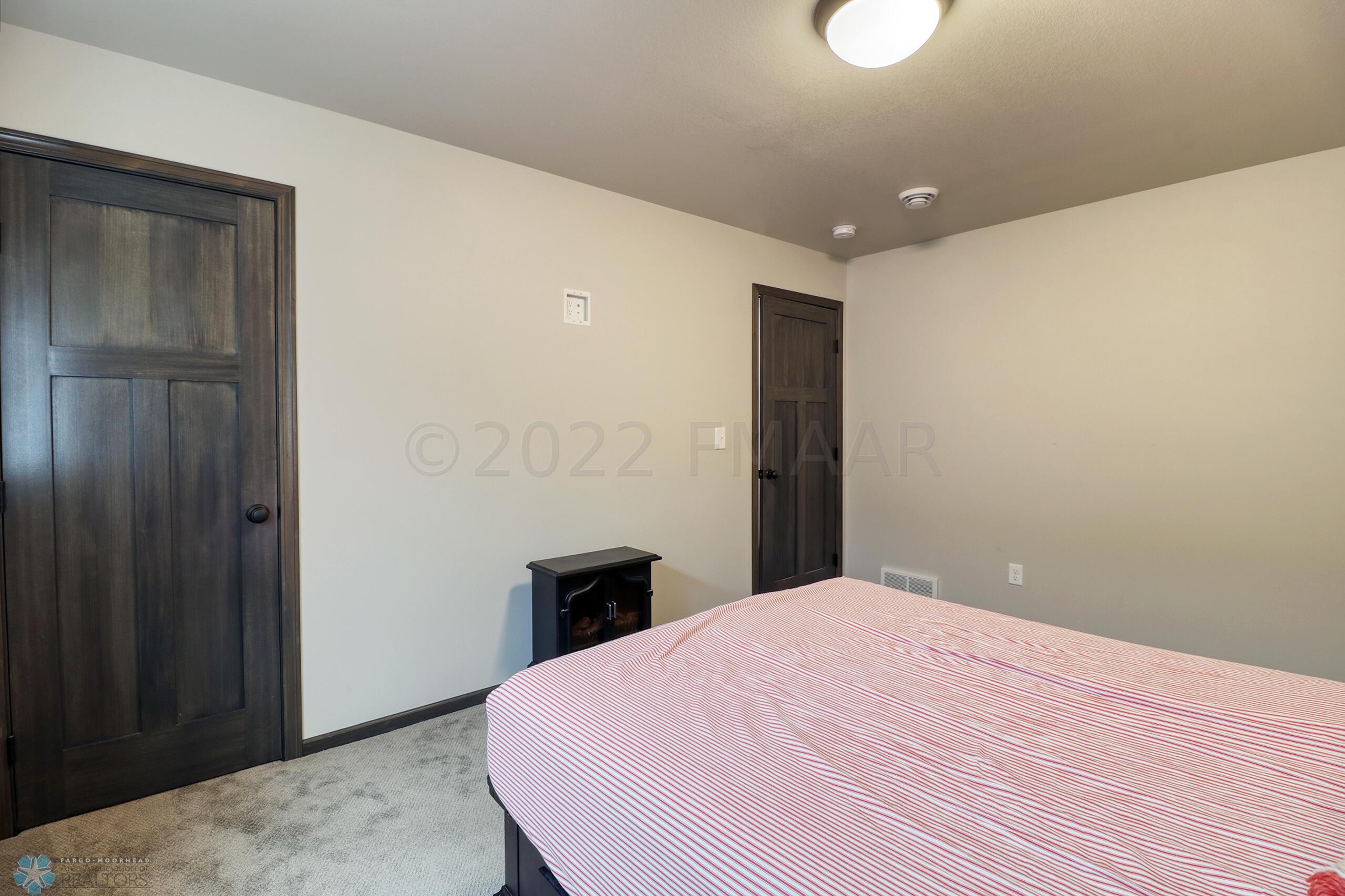 Basement Bedroom1_2