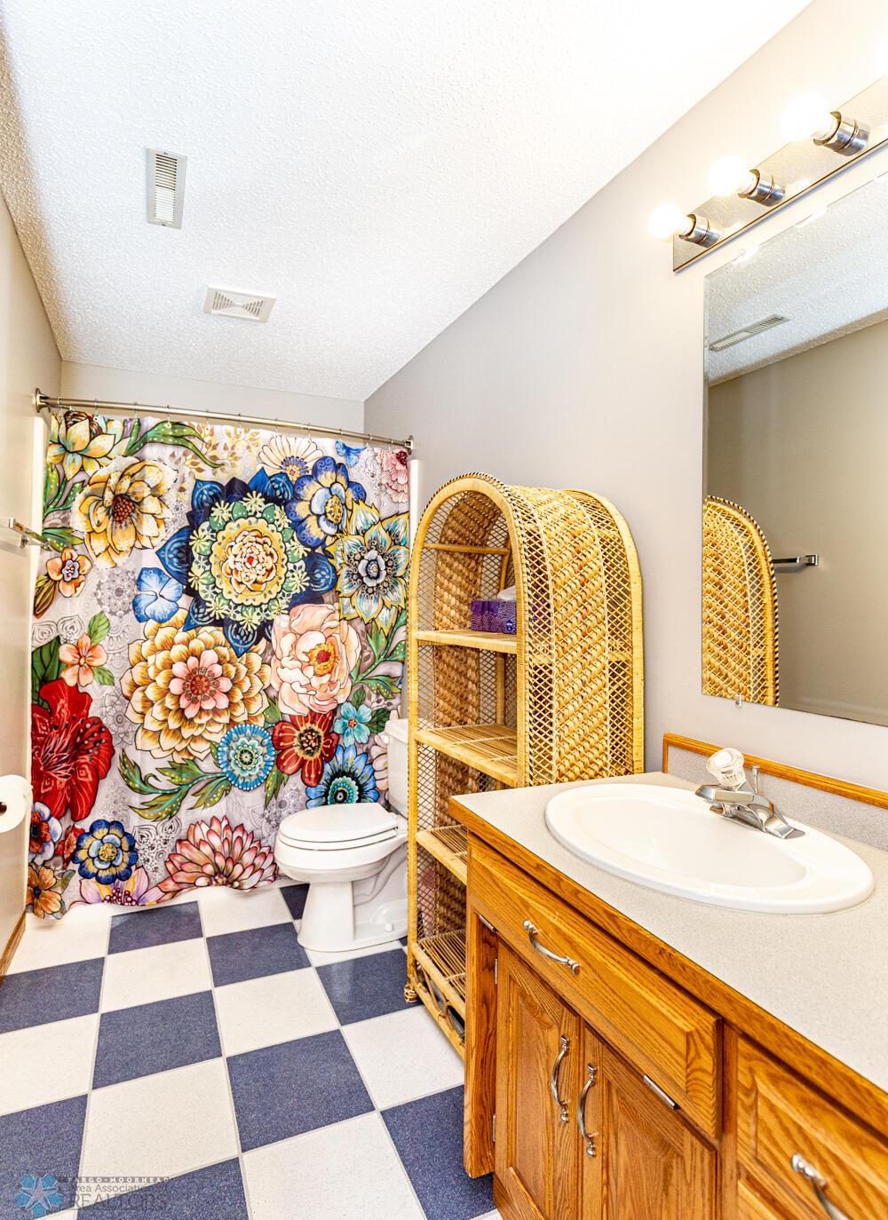 Lower Level Full Bath