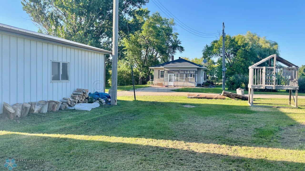 (19) House and Garage