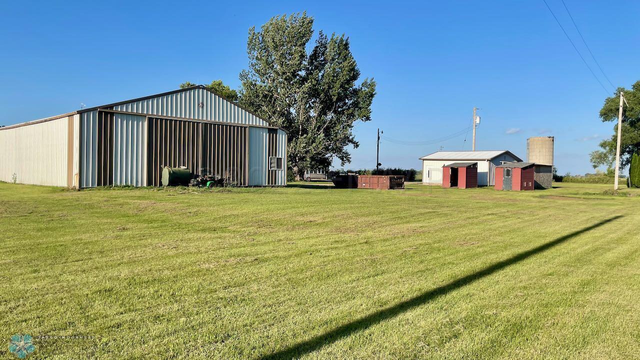 (21) Morton Shop Building