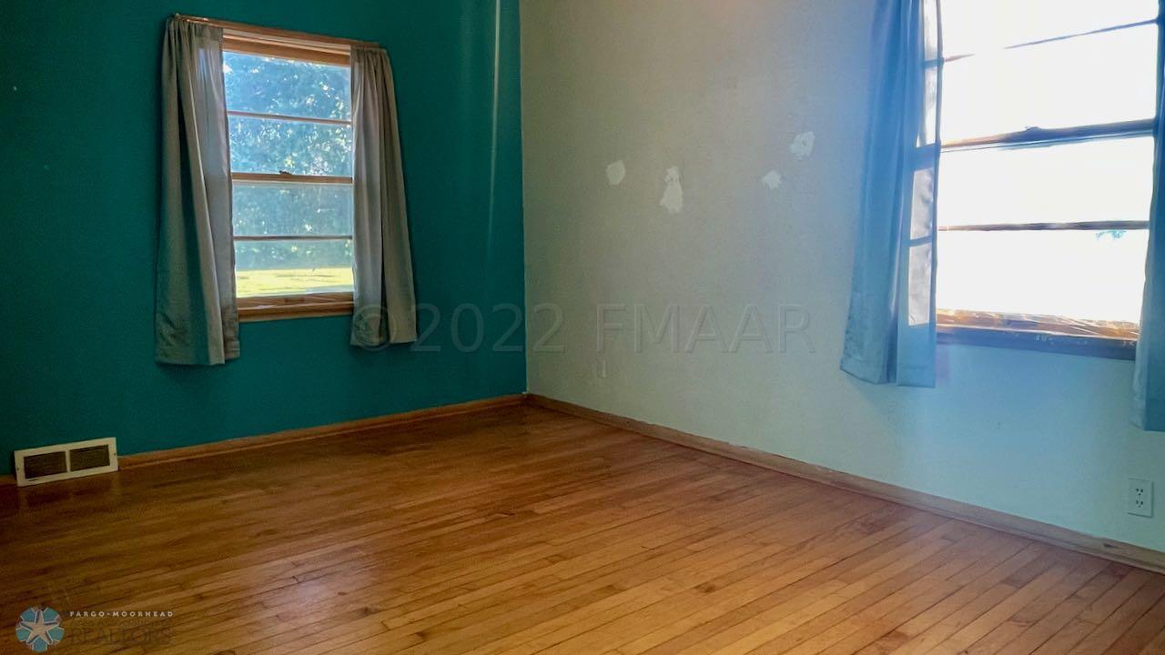 (41) Bedroom 2
