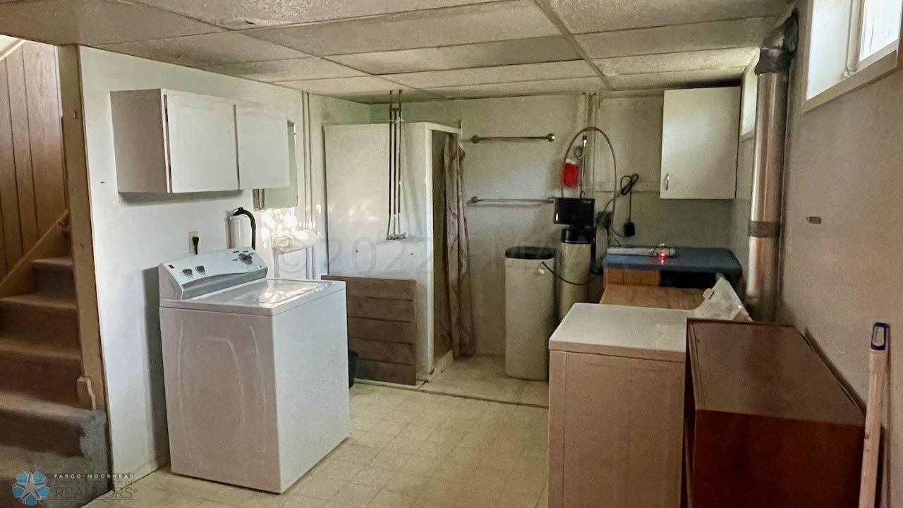 (51) Basement Laundry and Shower