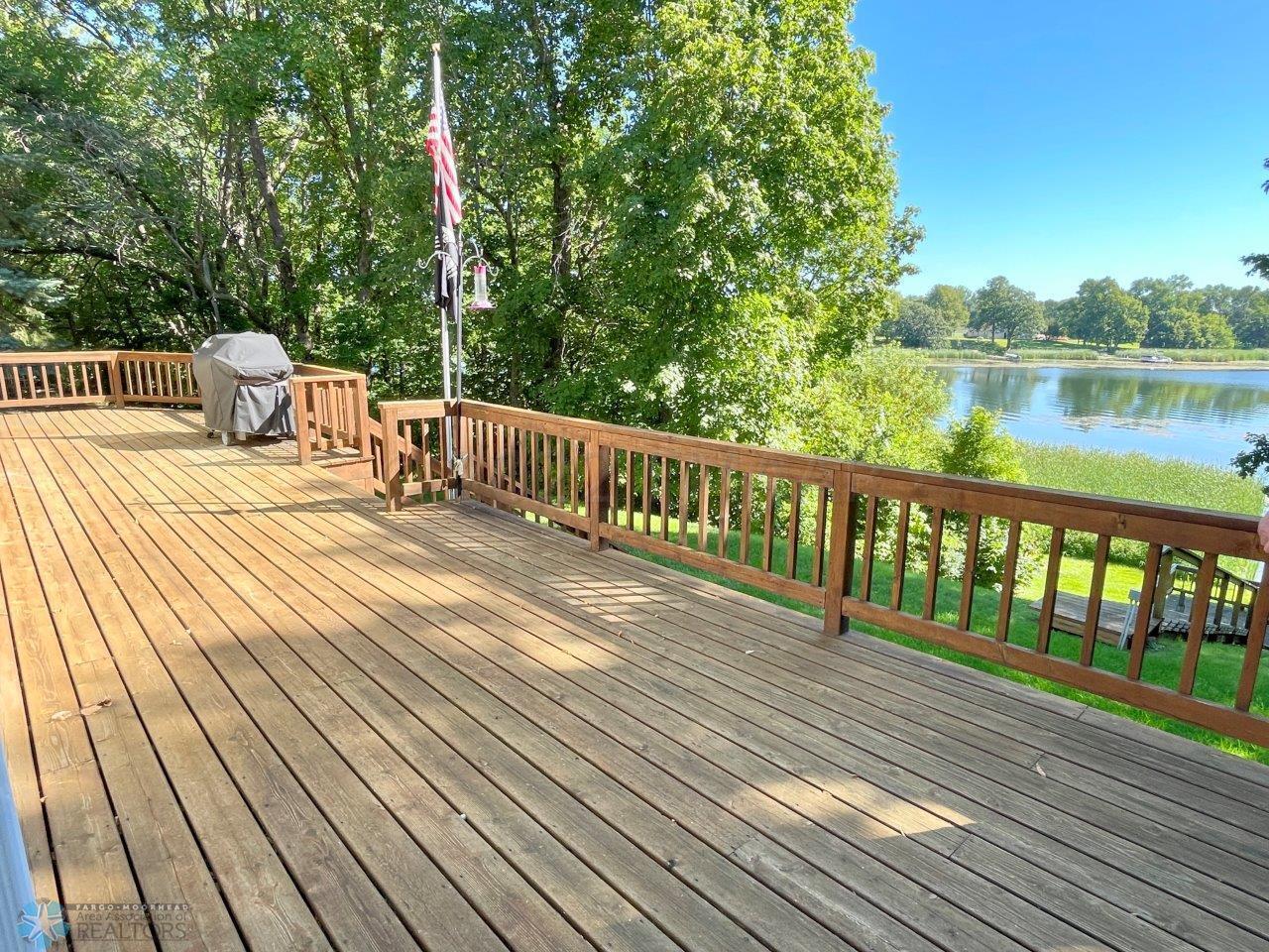2-Lakeside deck - wraparound