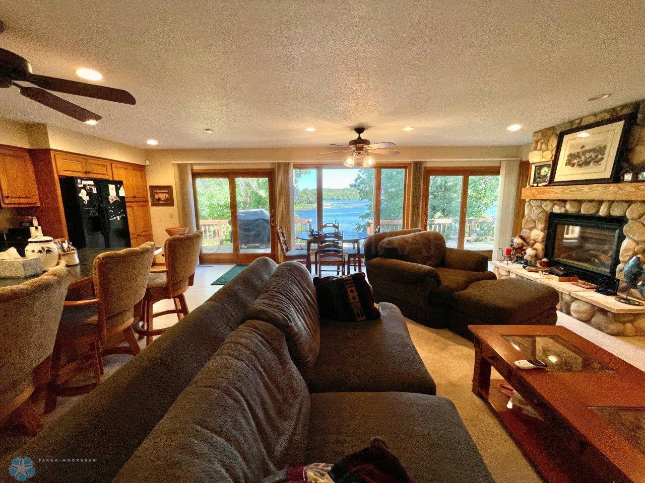 11-Lake views from living area