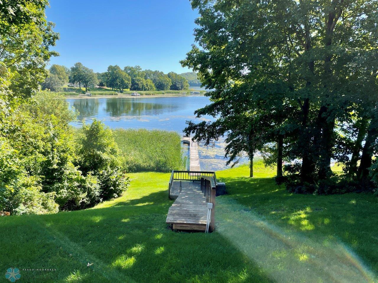 16-Steps to lake (2)