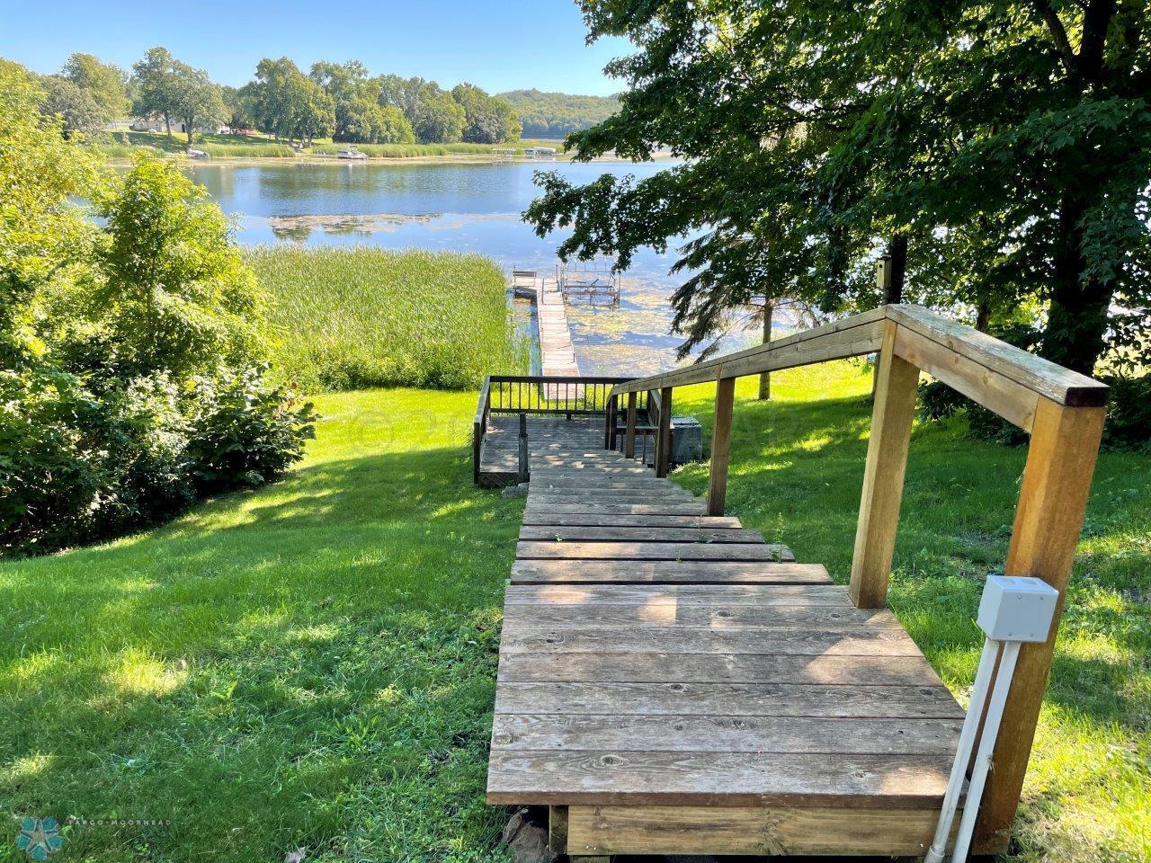 16-Steps to lake (3)