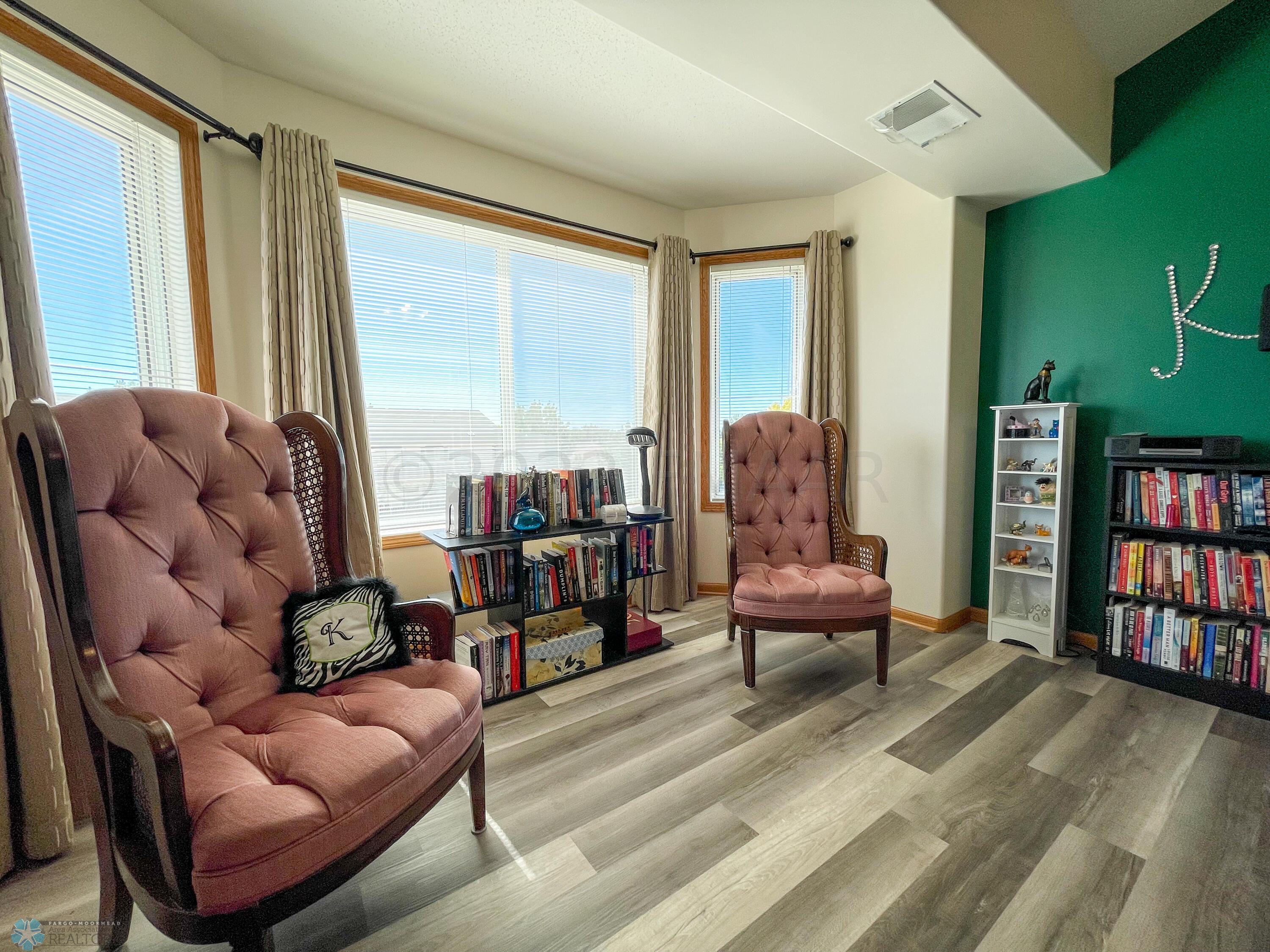 Master Sitting Area