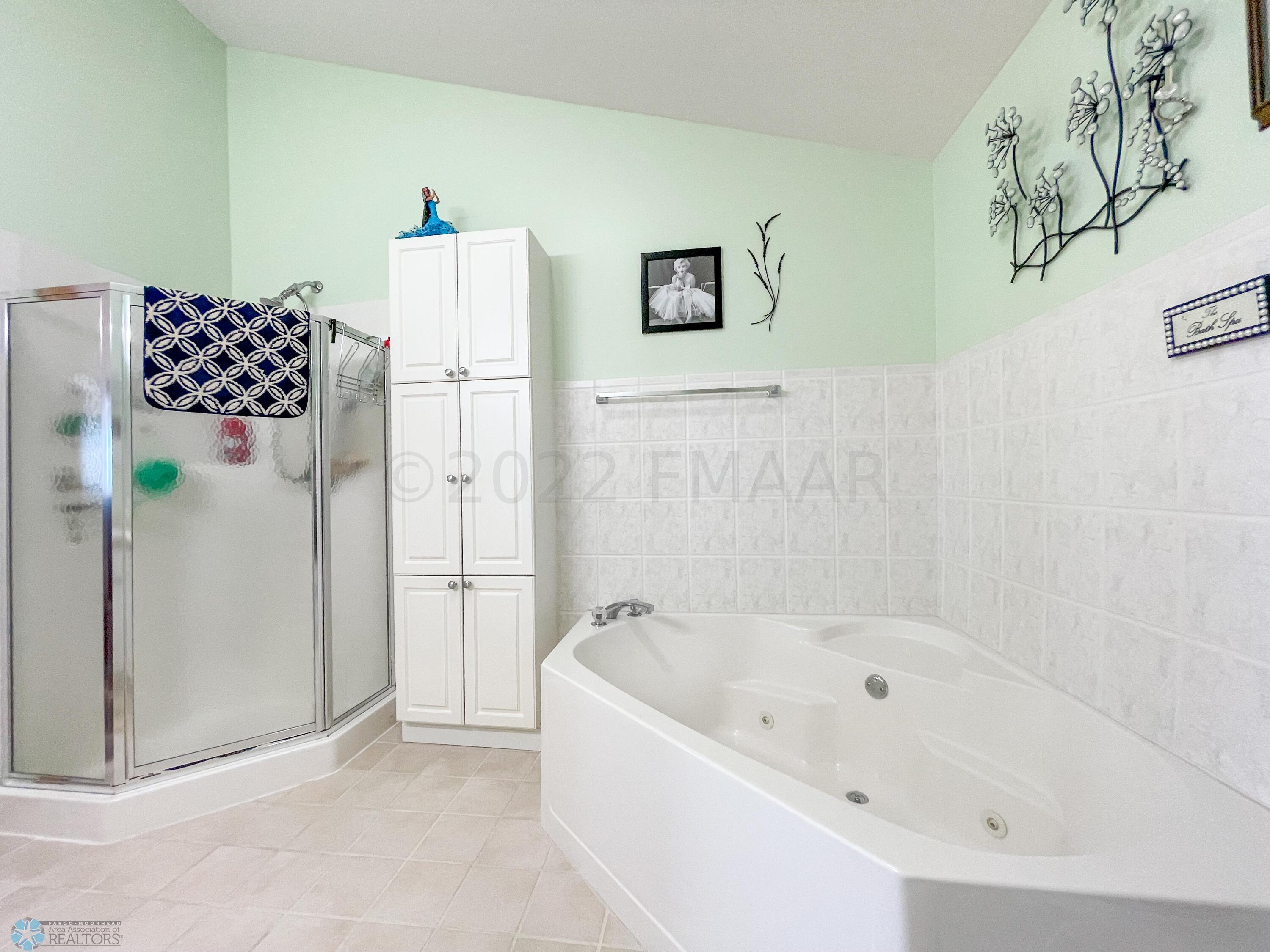 Jetted Tub in Master