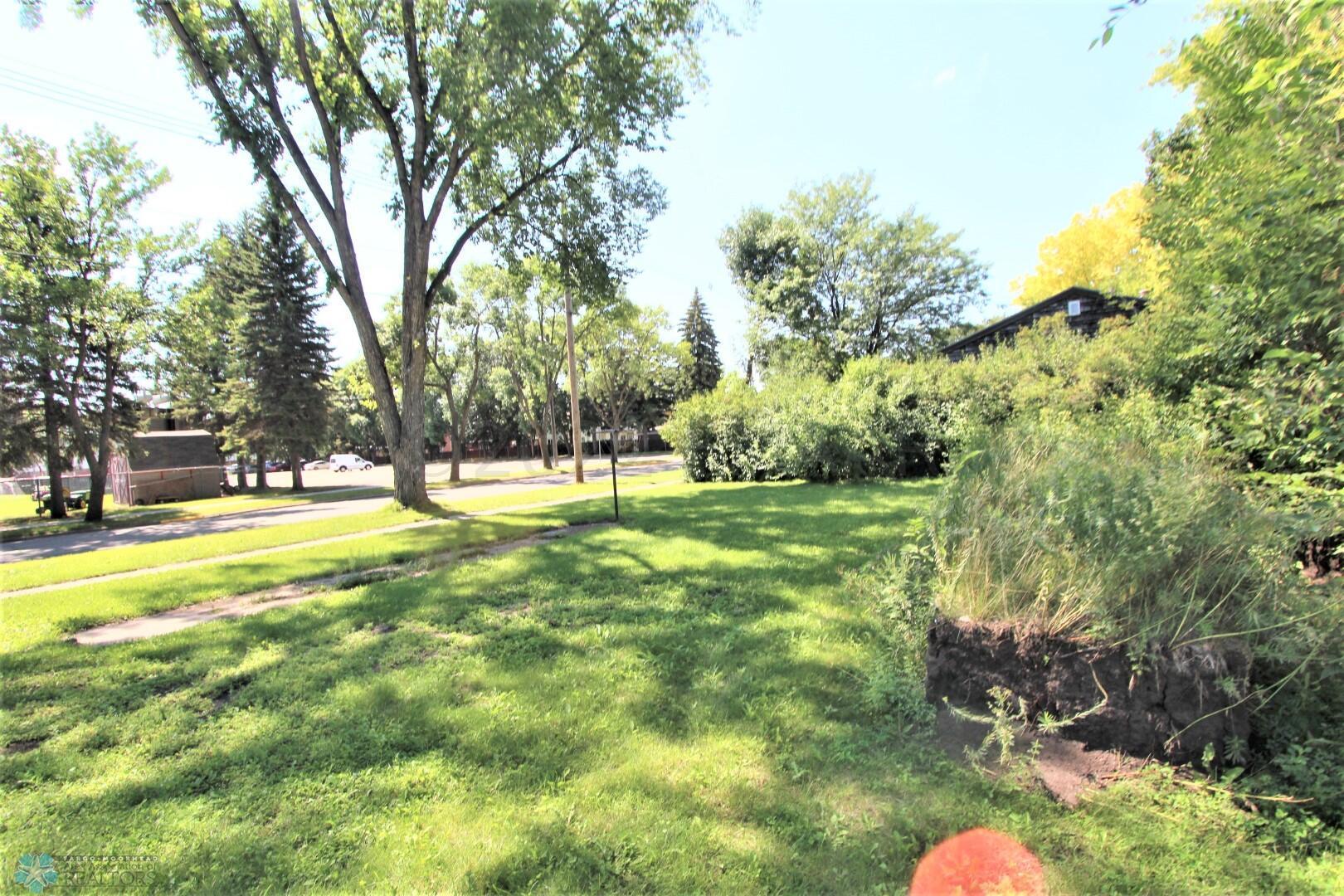1 H REAR YARD