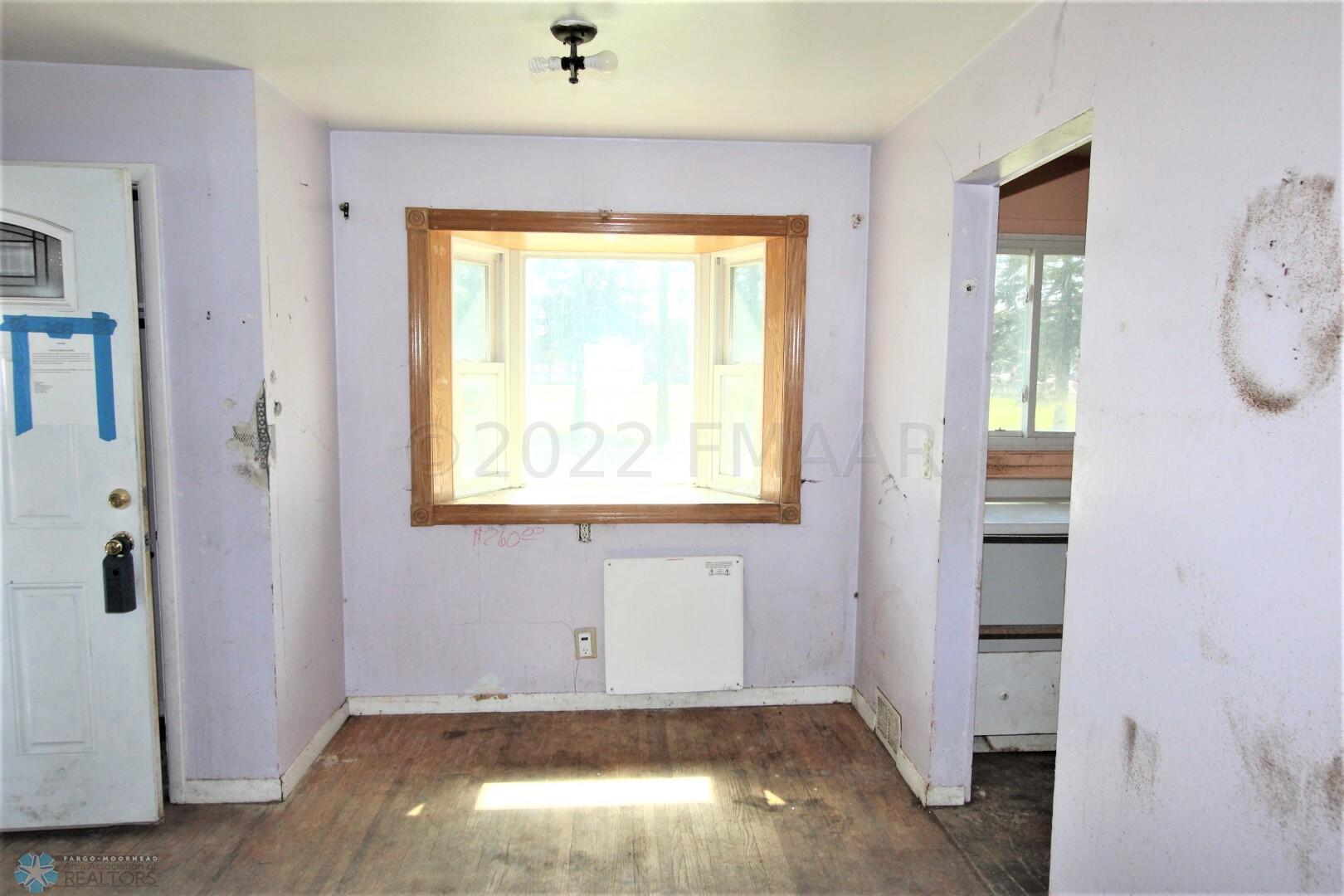 1 N DINING ROOM