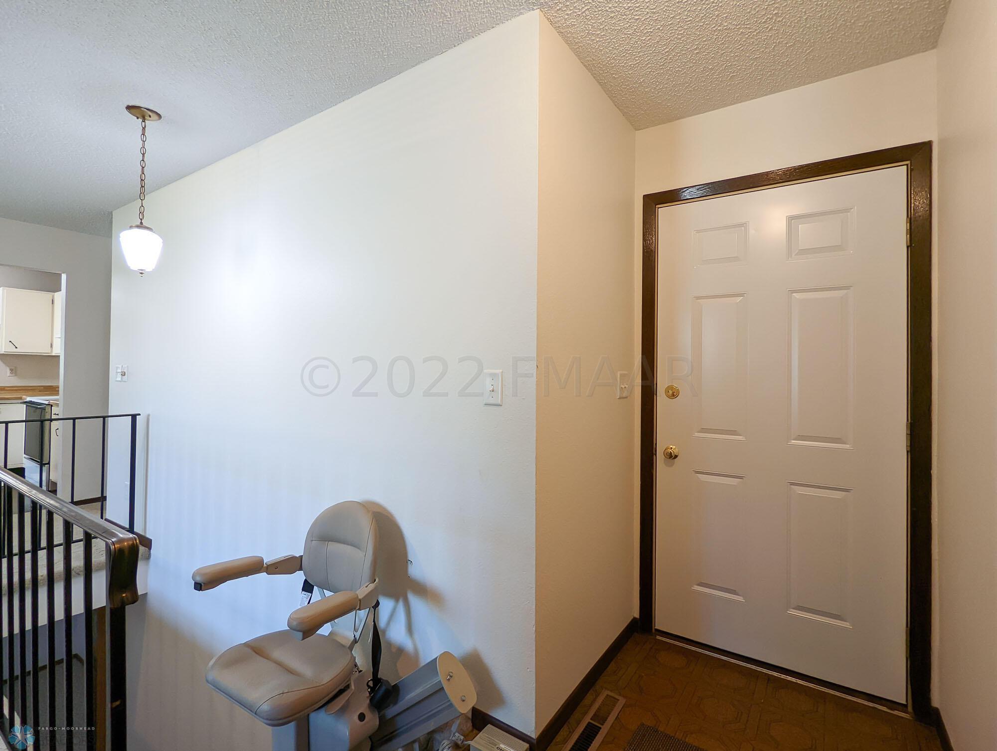 L2P010-141649260