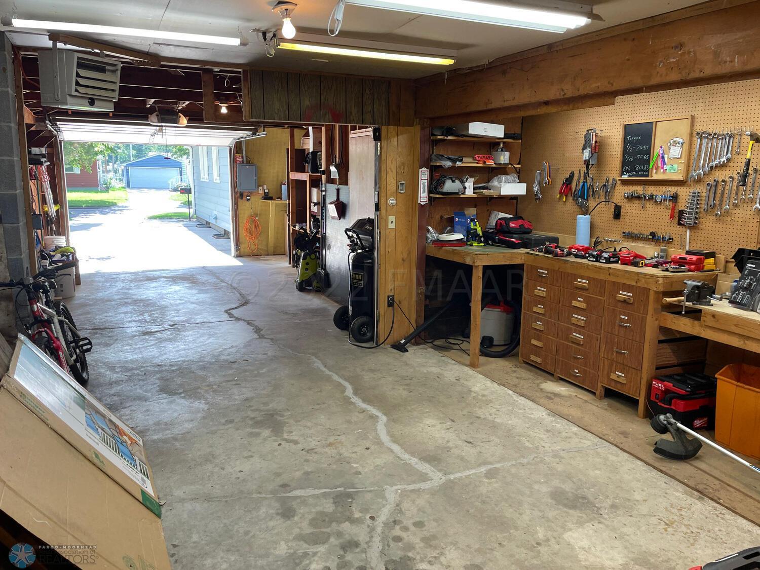 Garage-16-x-40-deep-View-6