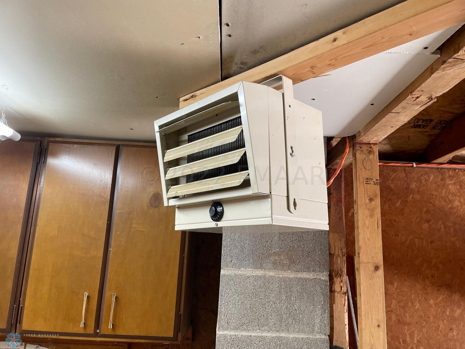 Garage-electric-heater
