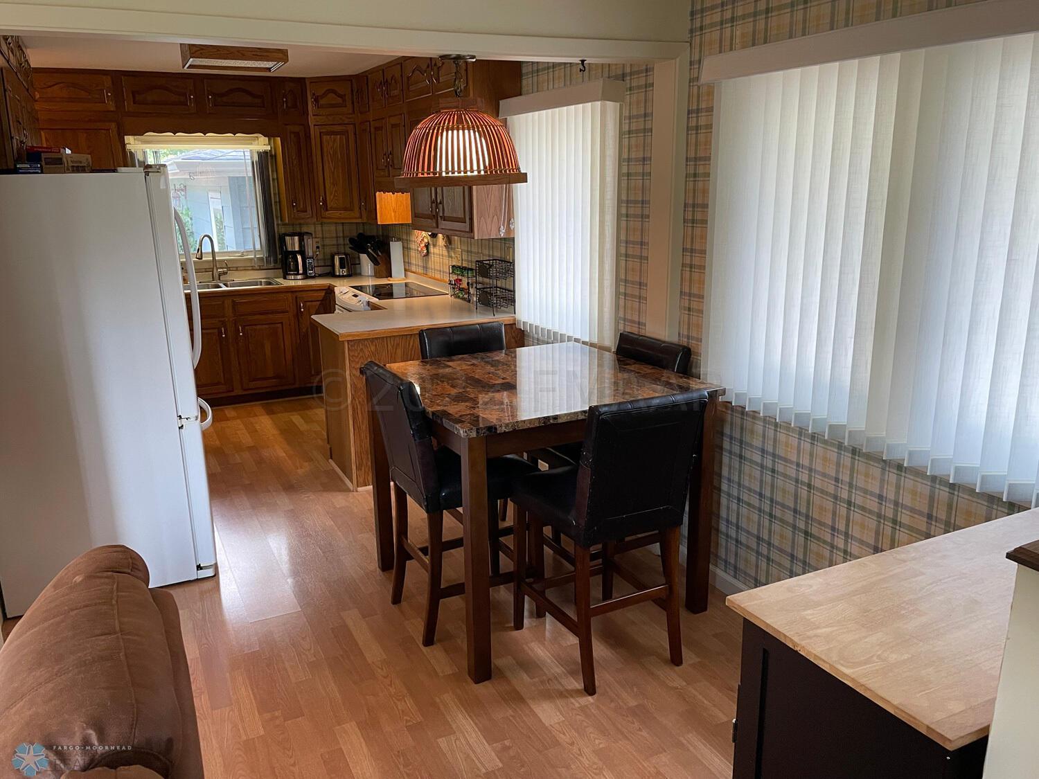 Dining-area-view-to-the-kitchen