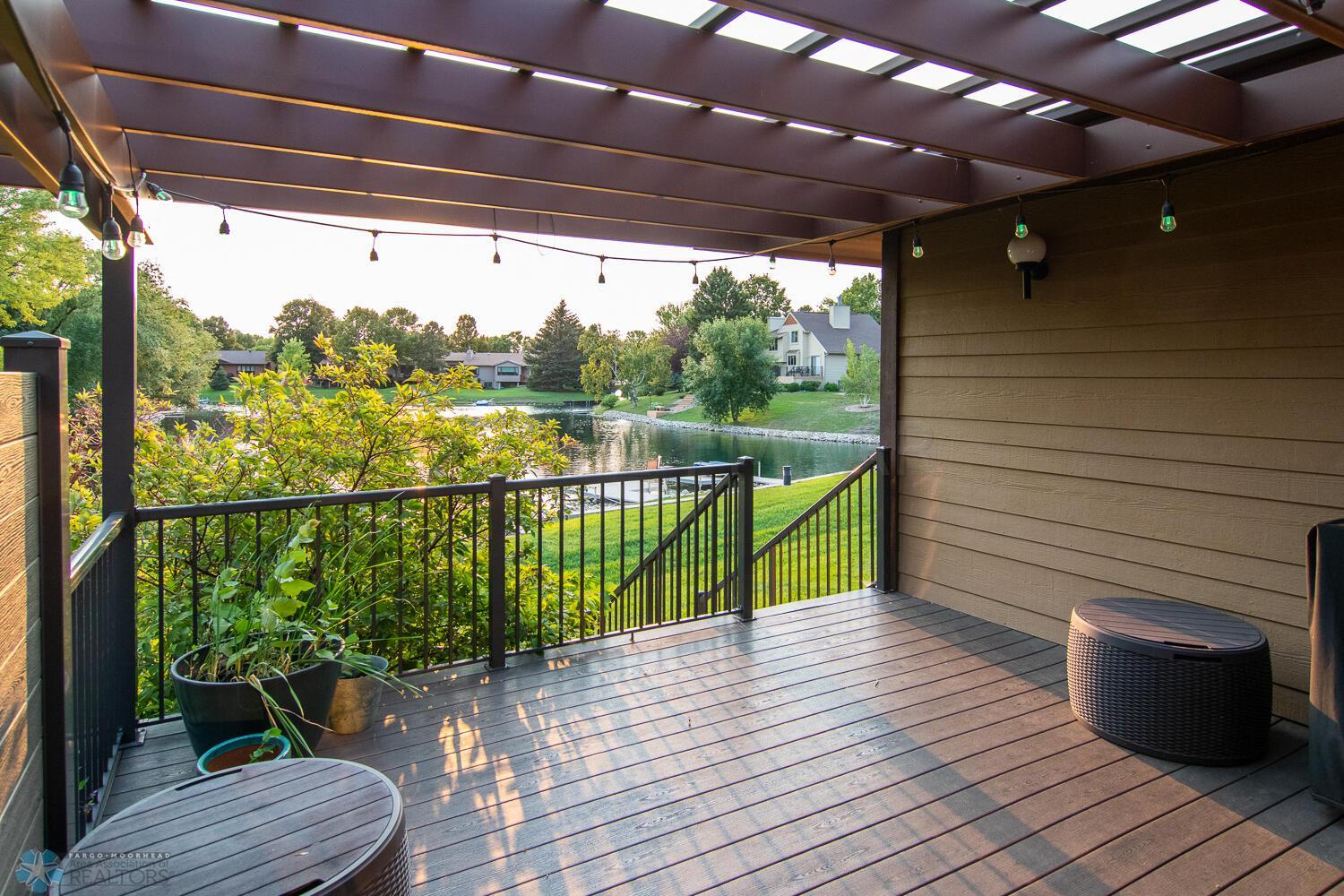 Deck & Pergola