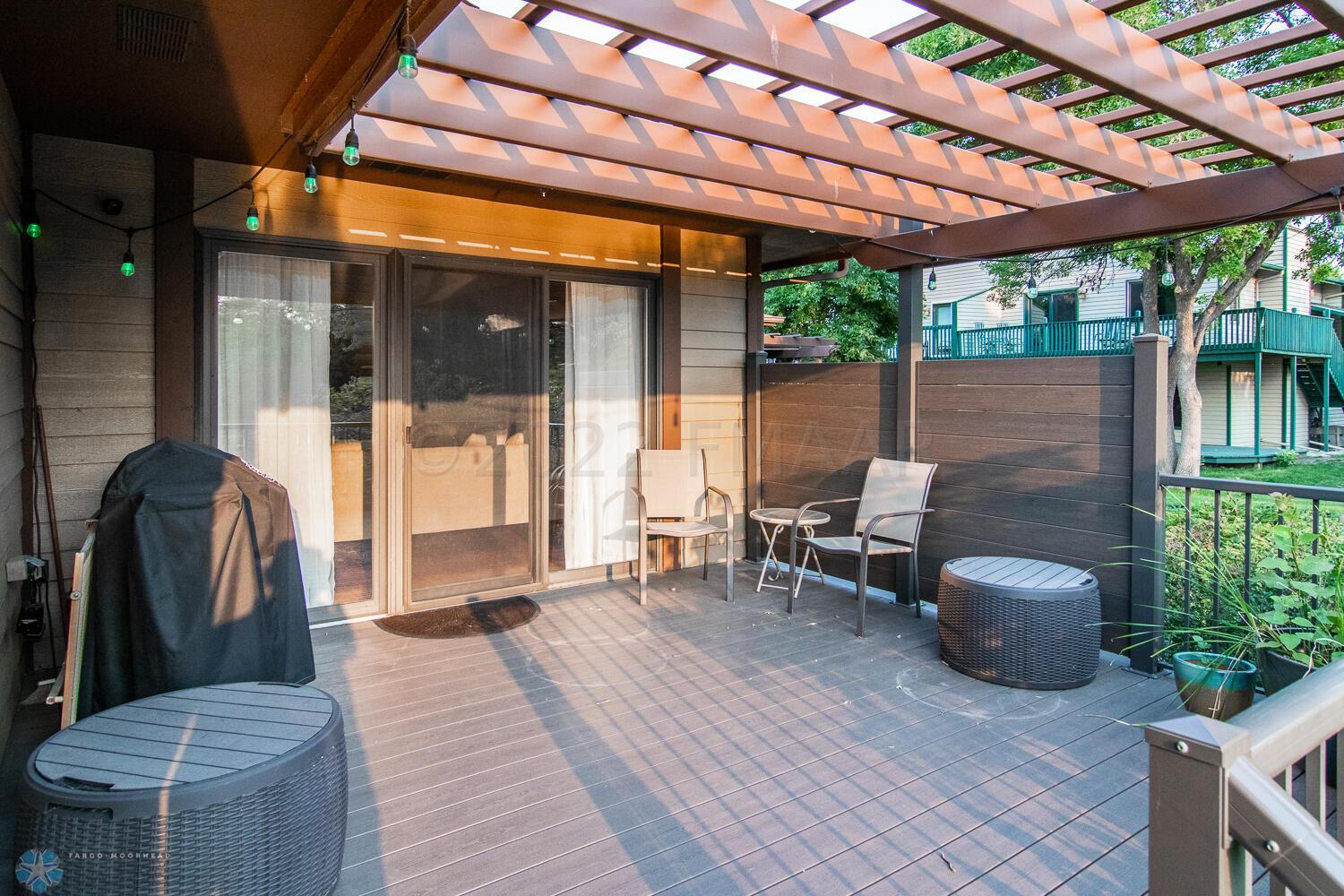 Deck & Pergola