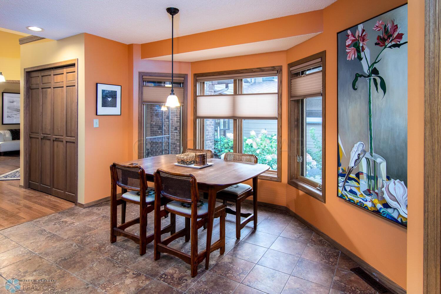 Kitchen Dining Area
