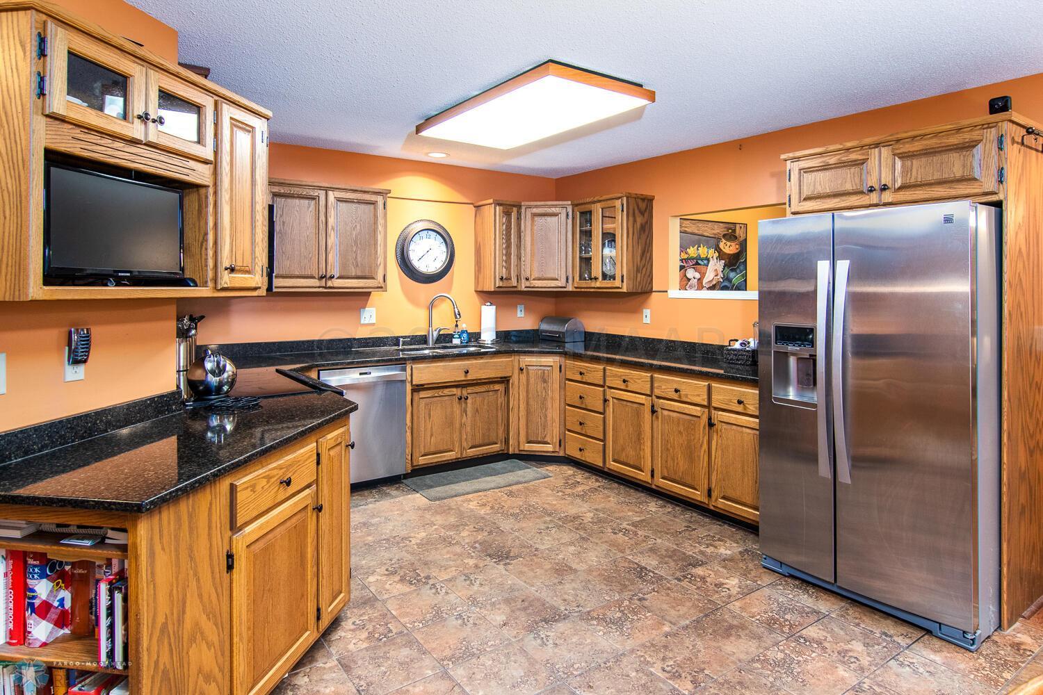 Kitchen Wide