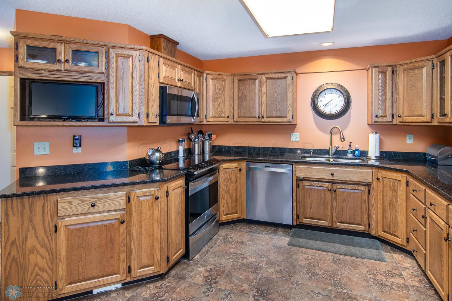 Kitchen Wide