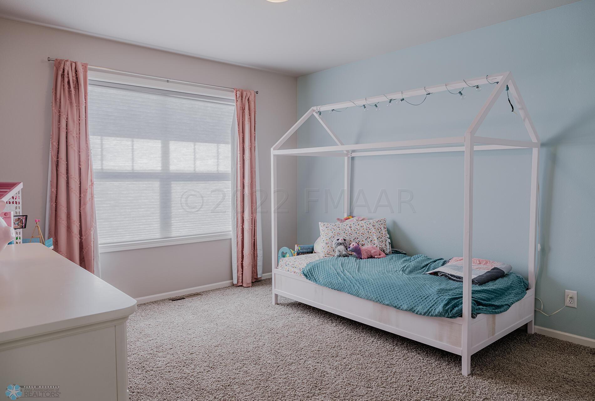 1A0A4169-HDR