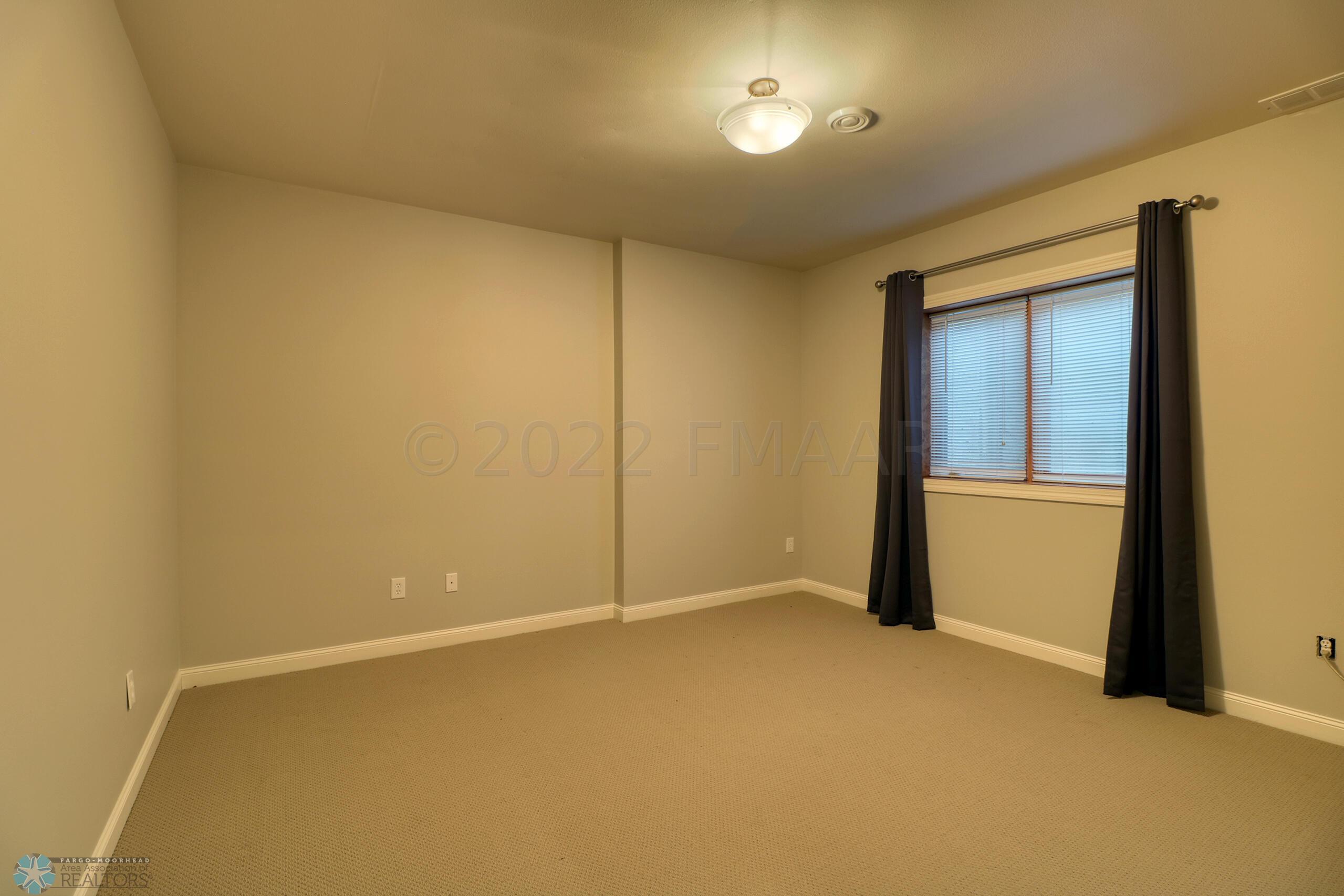 Basement Bedroom2_1