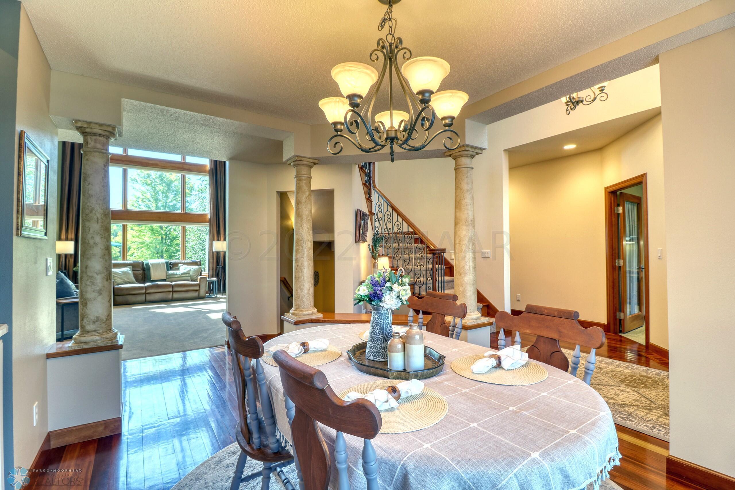 Formal Dining Area1_2