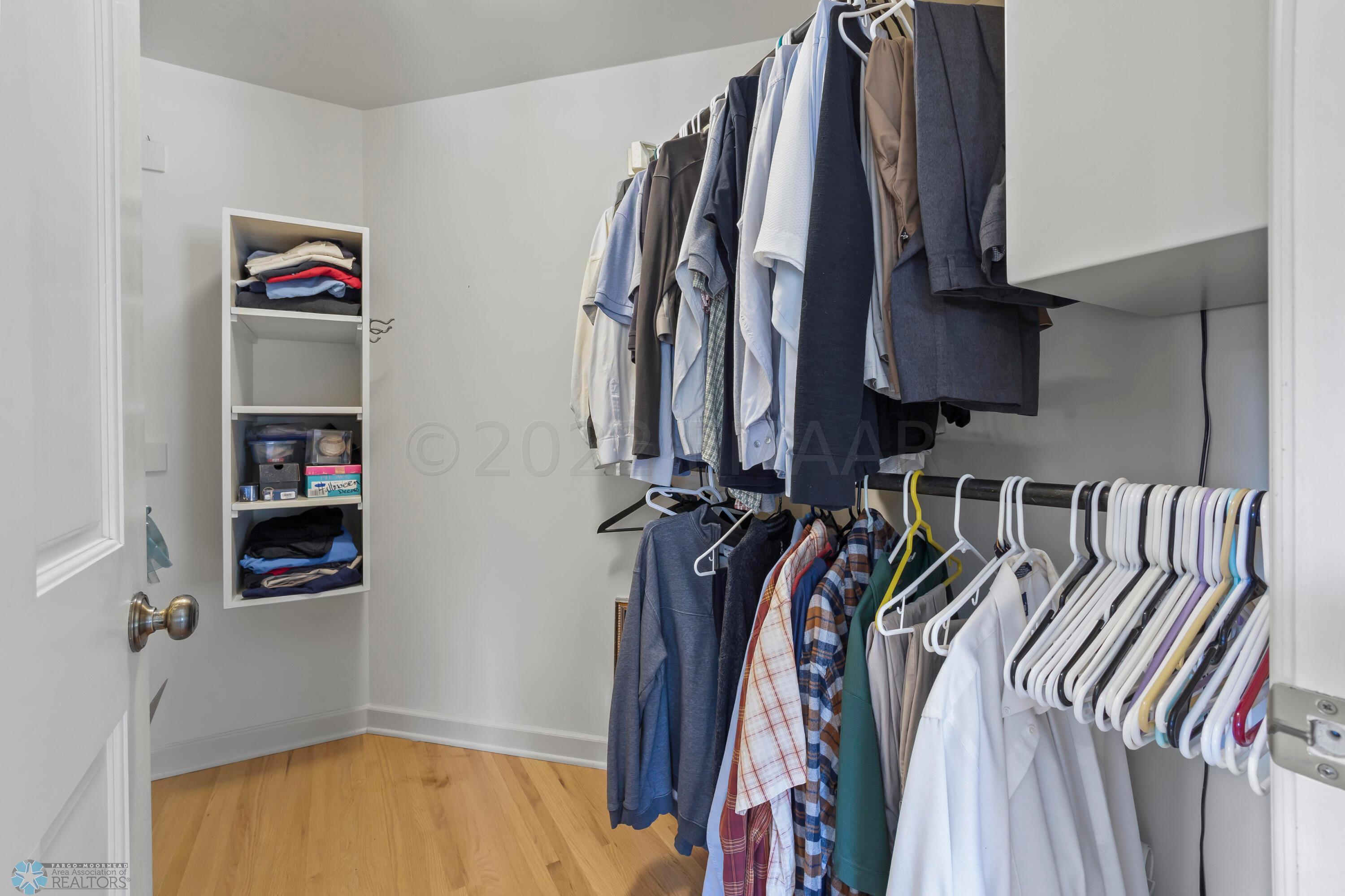 Walk-in Closet