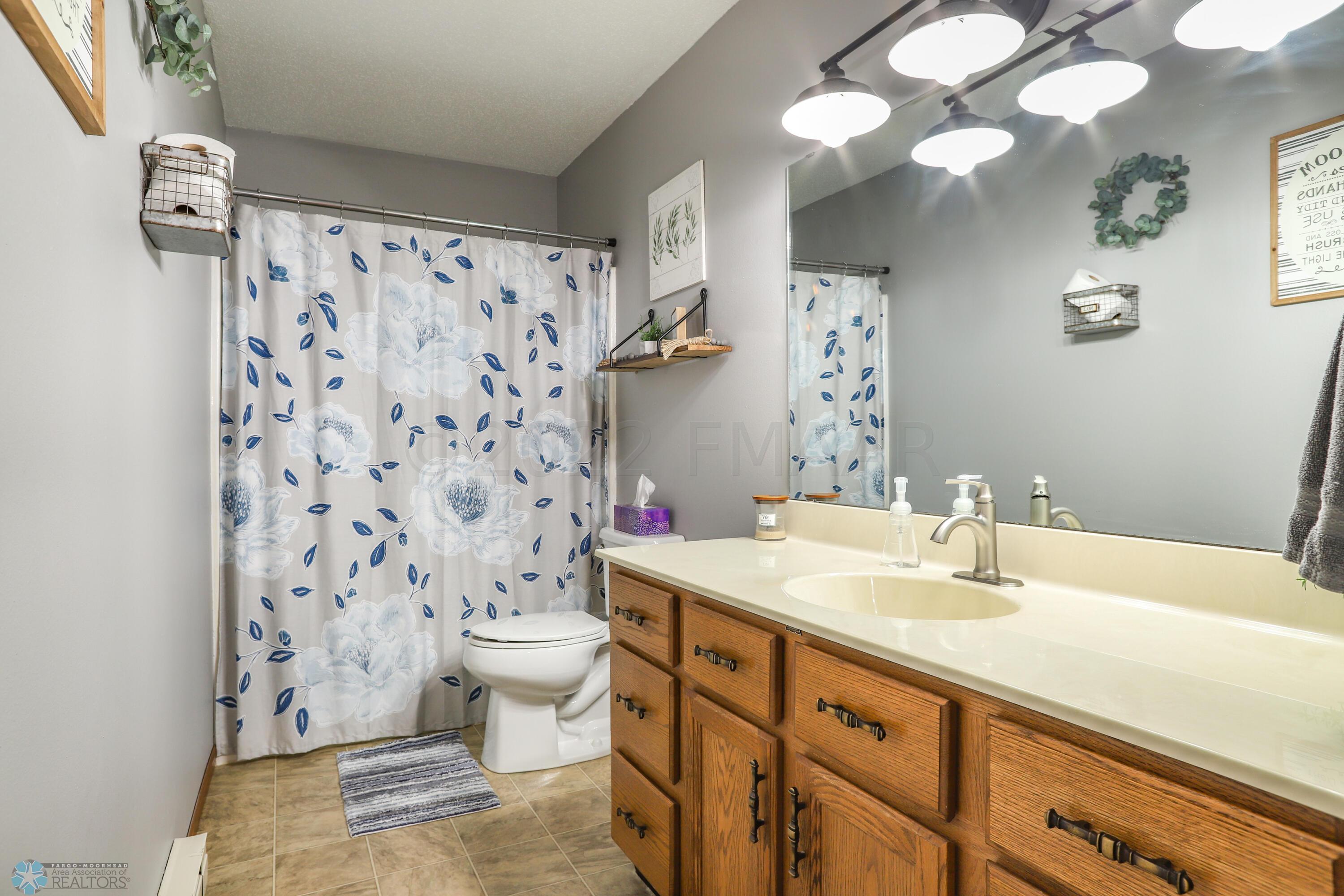 Upper level Bath