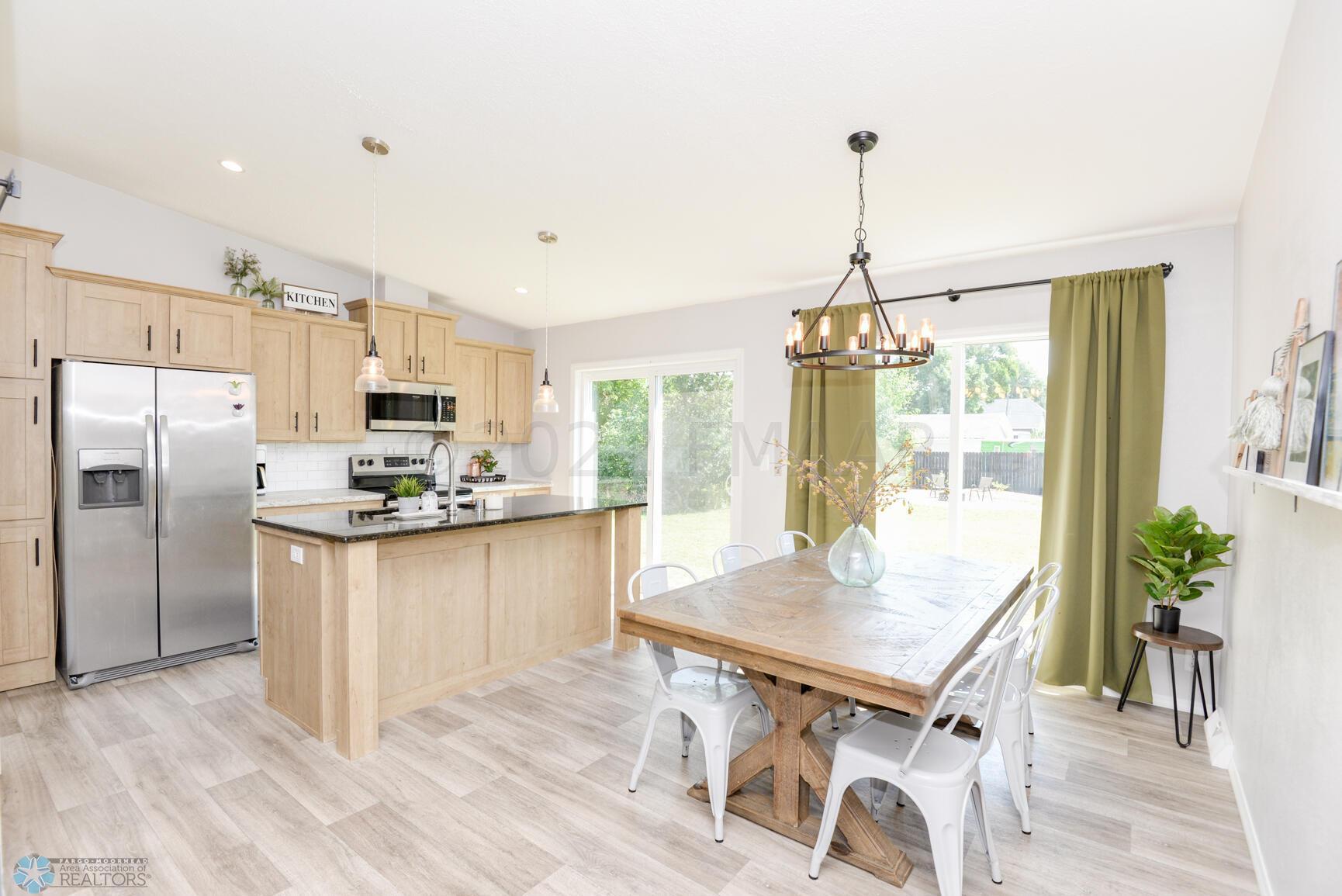 Kitchen/Dining