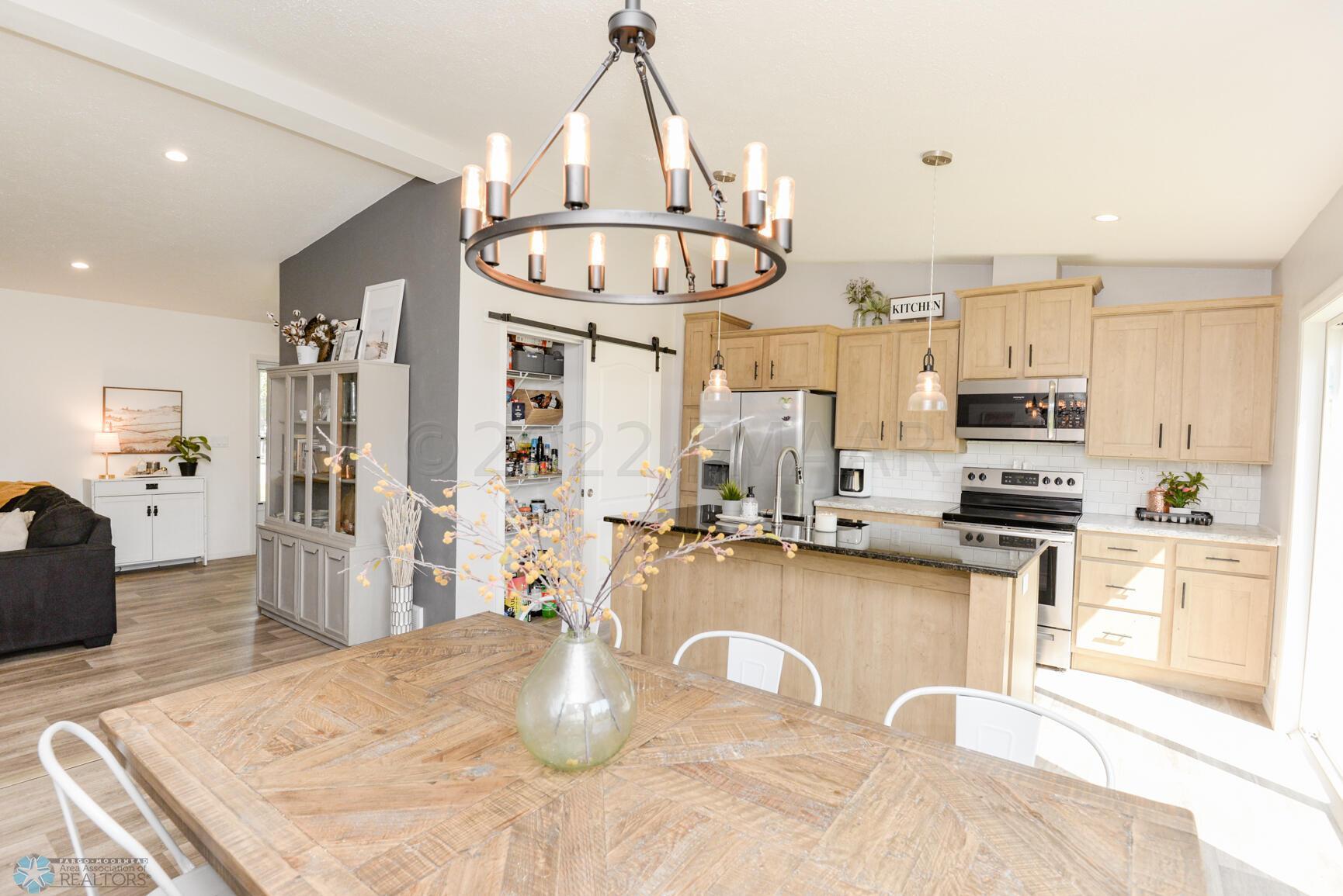Kitchen/Dining