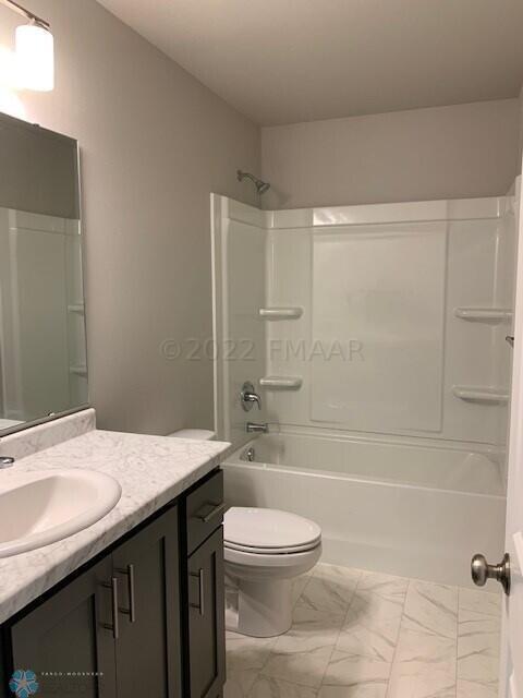 Upper Main Bath