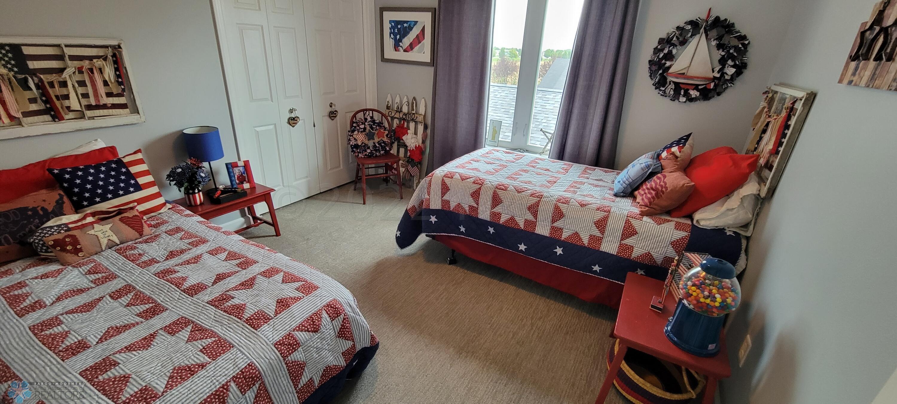 Upper bed 1b