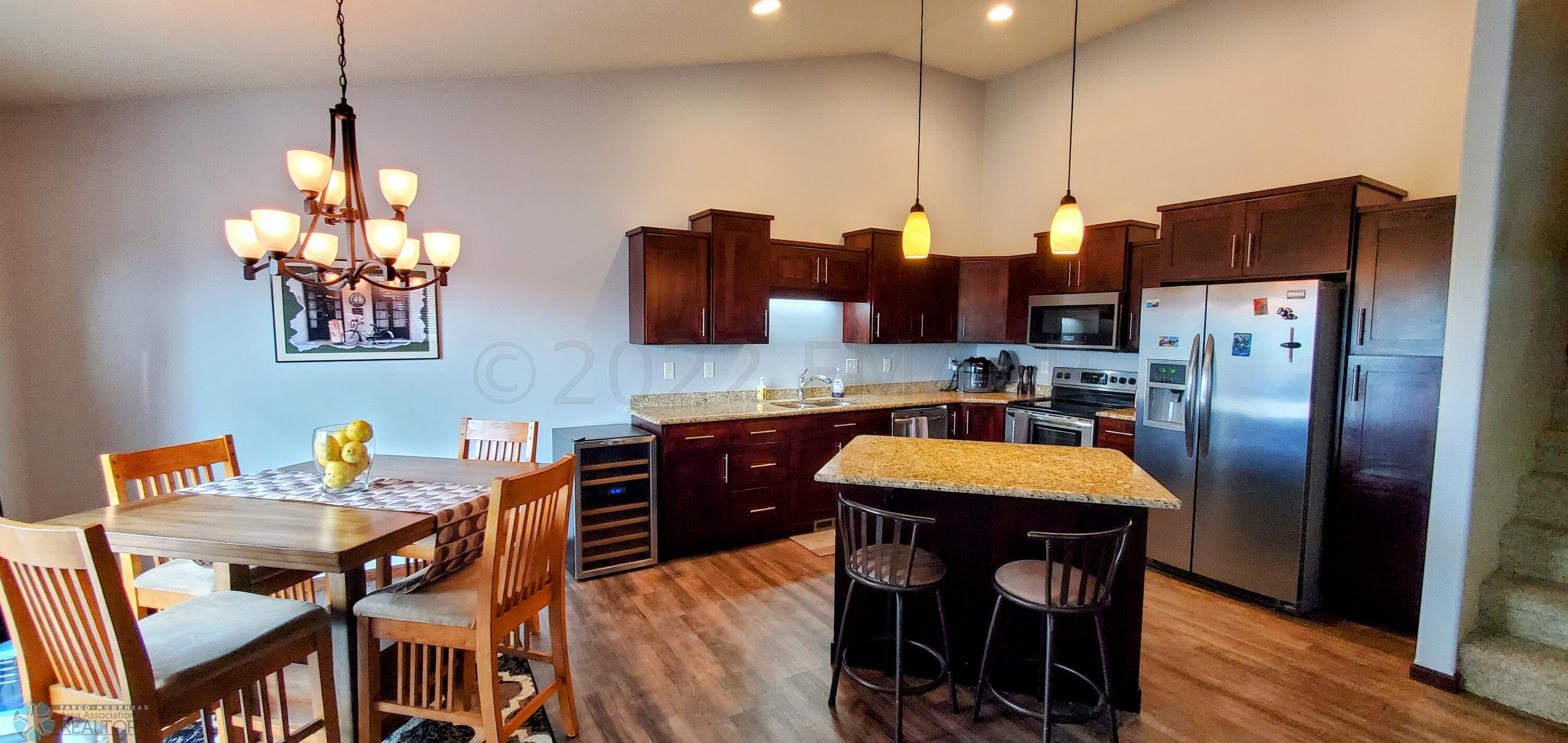 Kitchen / Dining