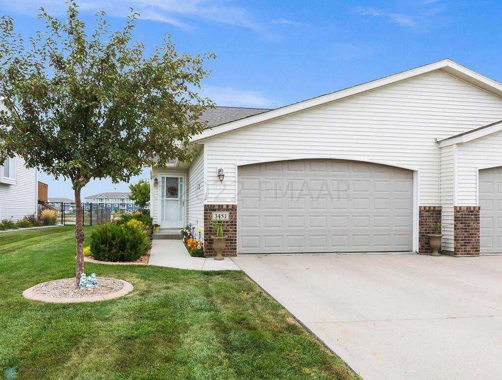 3451 Eagle Run Lane, West Fargo