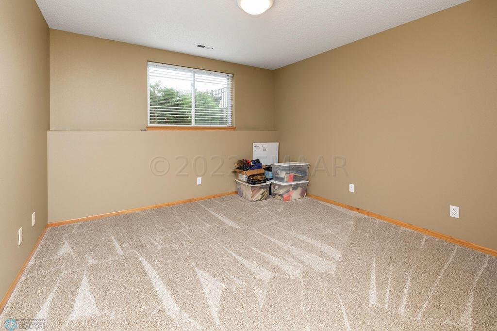 3451 Eagle Run Lane, West Fargo