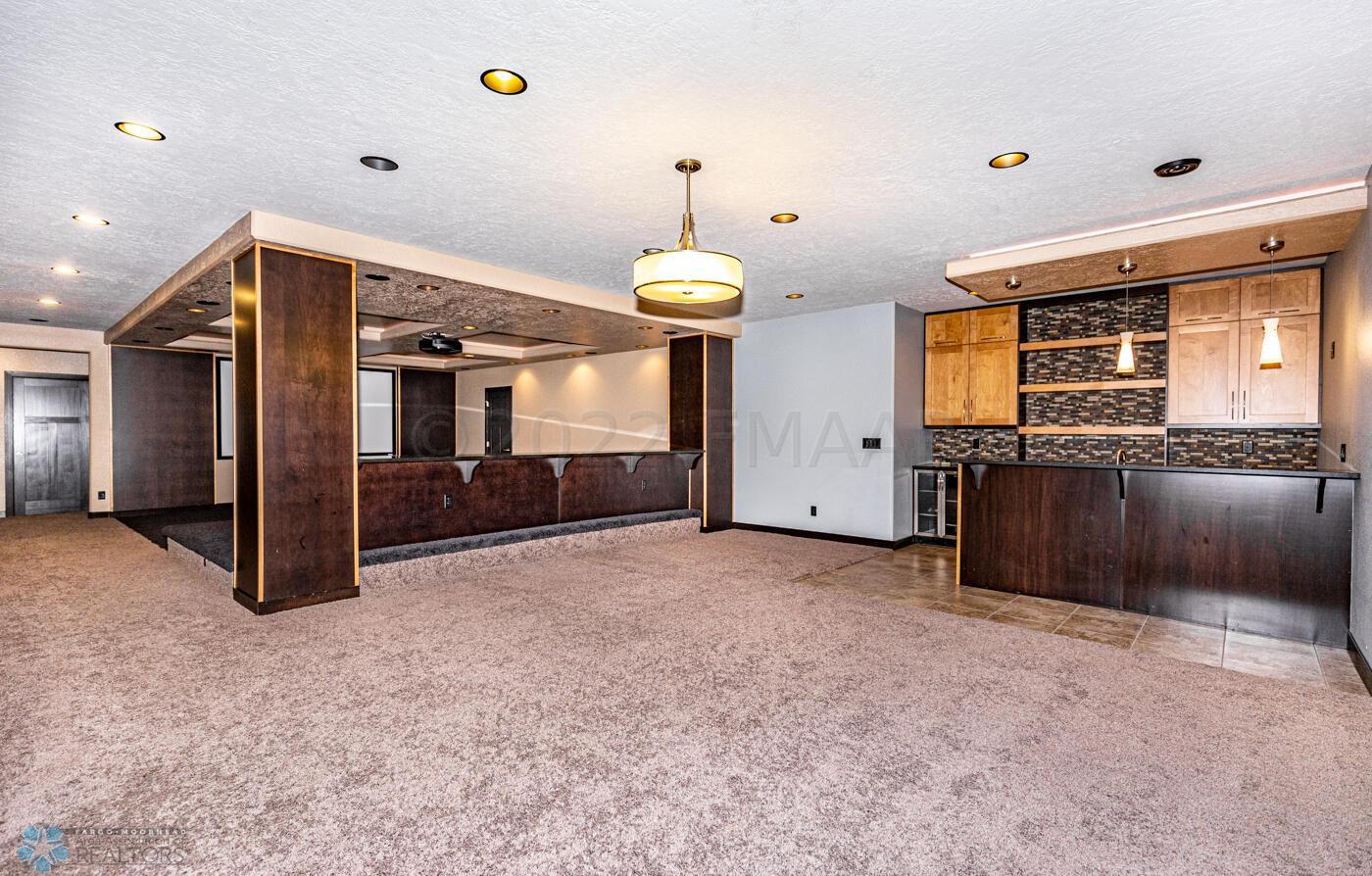 Theatre Room w. Wet Bar
