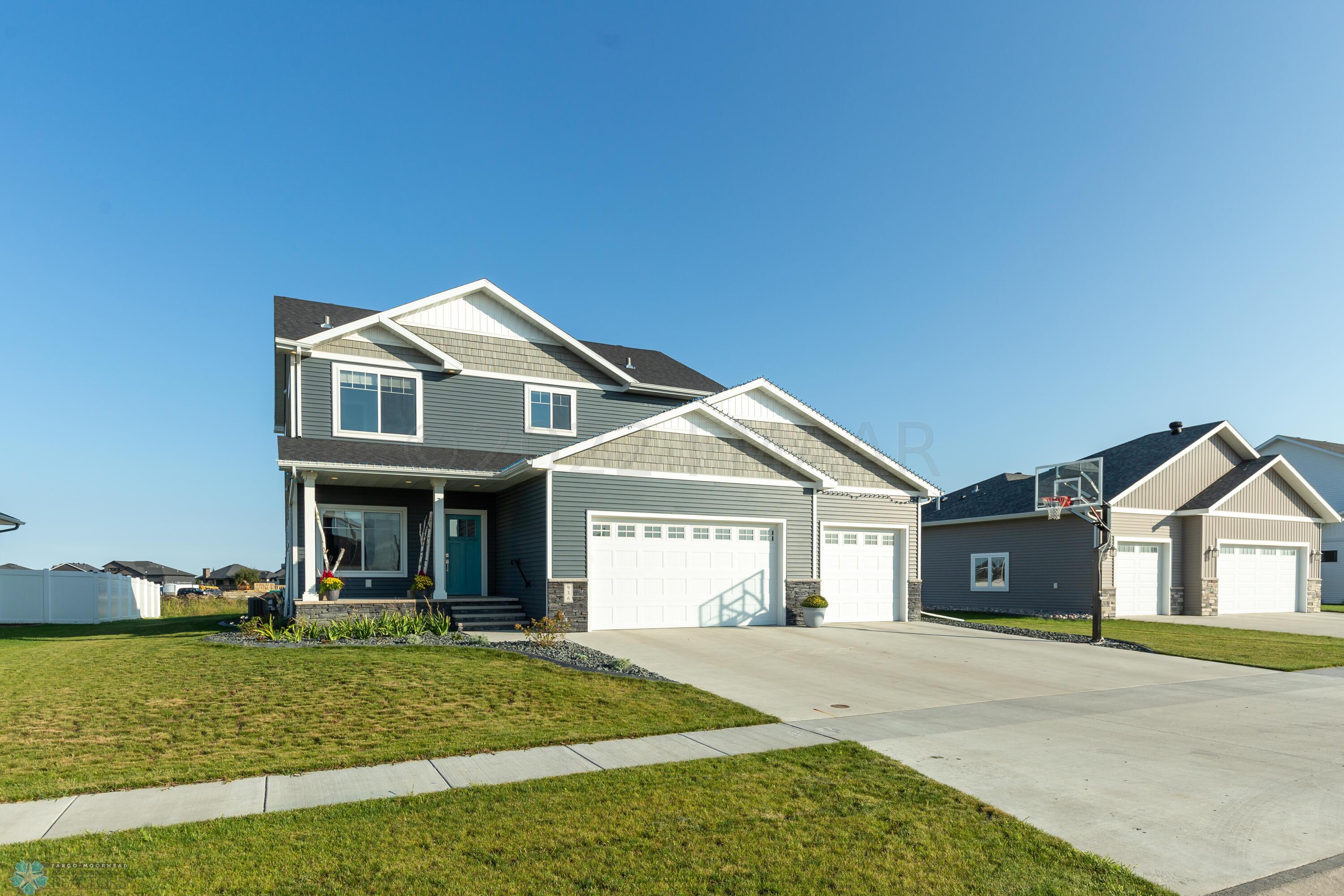936 51st Ave W West Fargo