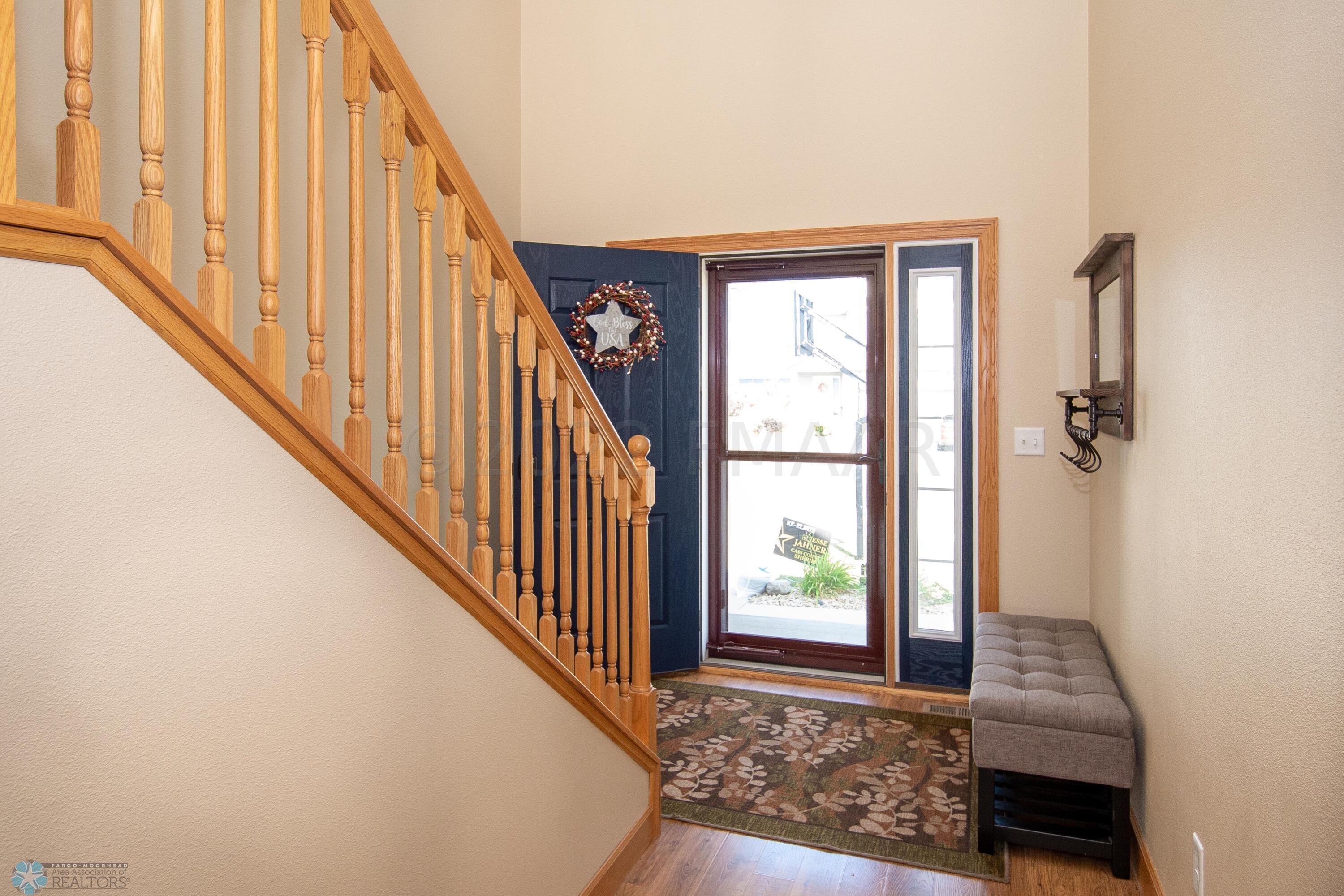 Entryway/Stairs