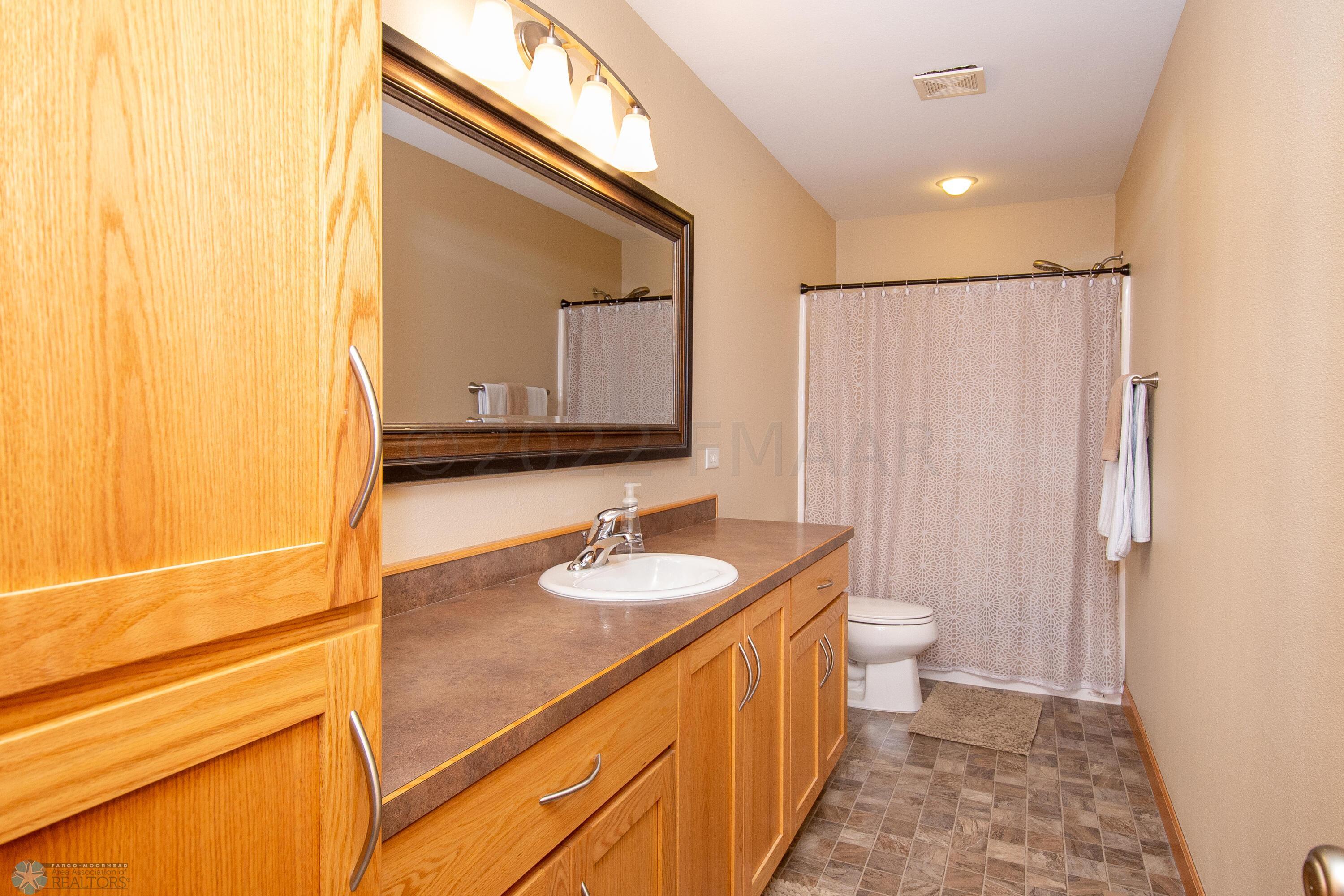 2nd Bathroom