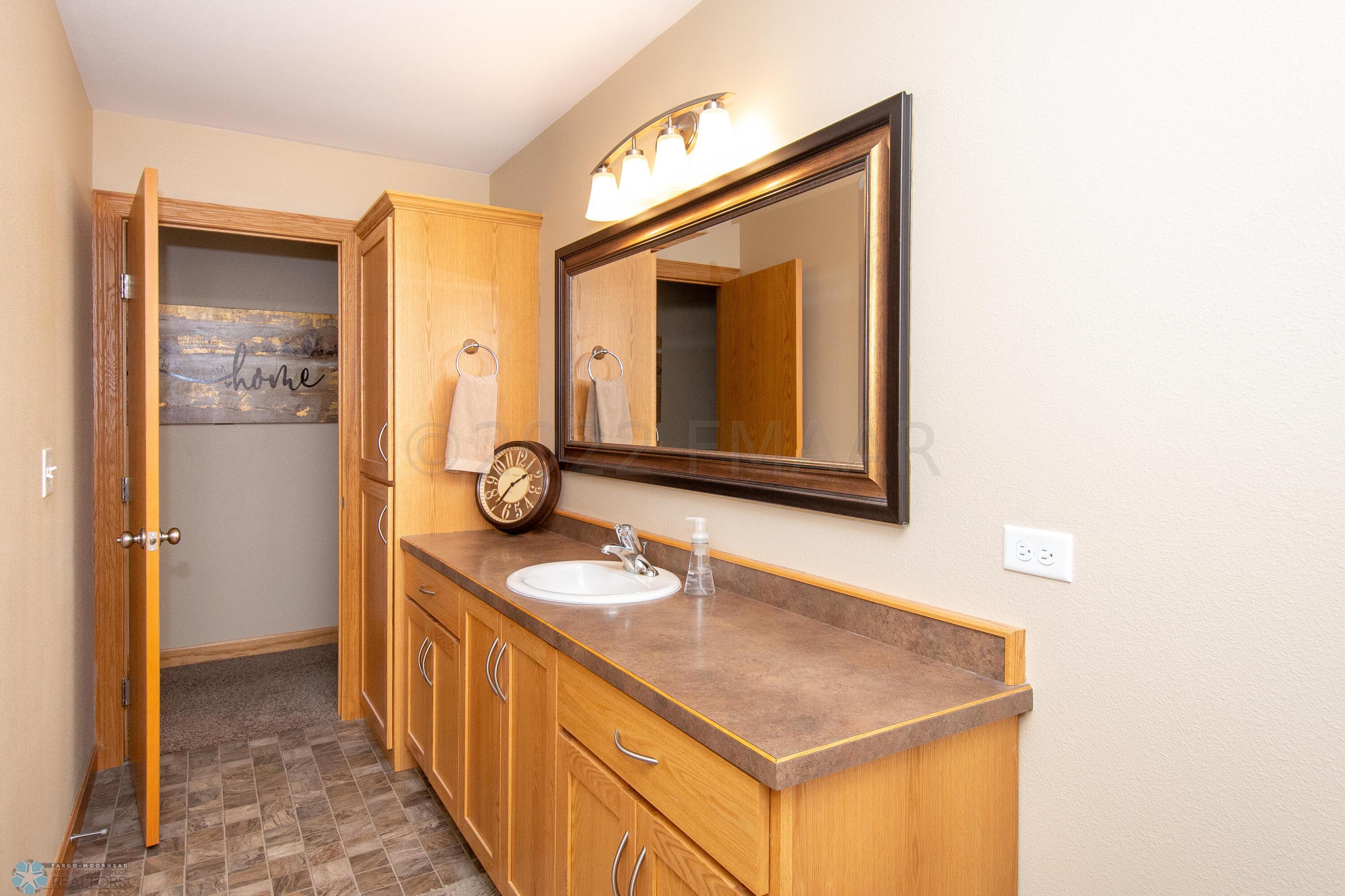 2nd Bathroom