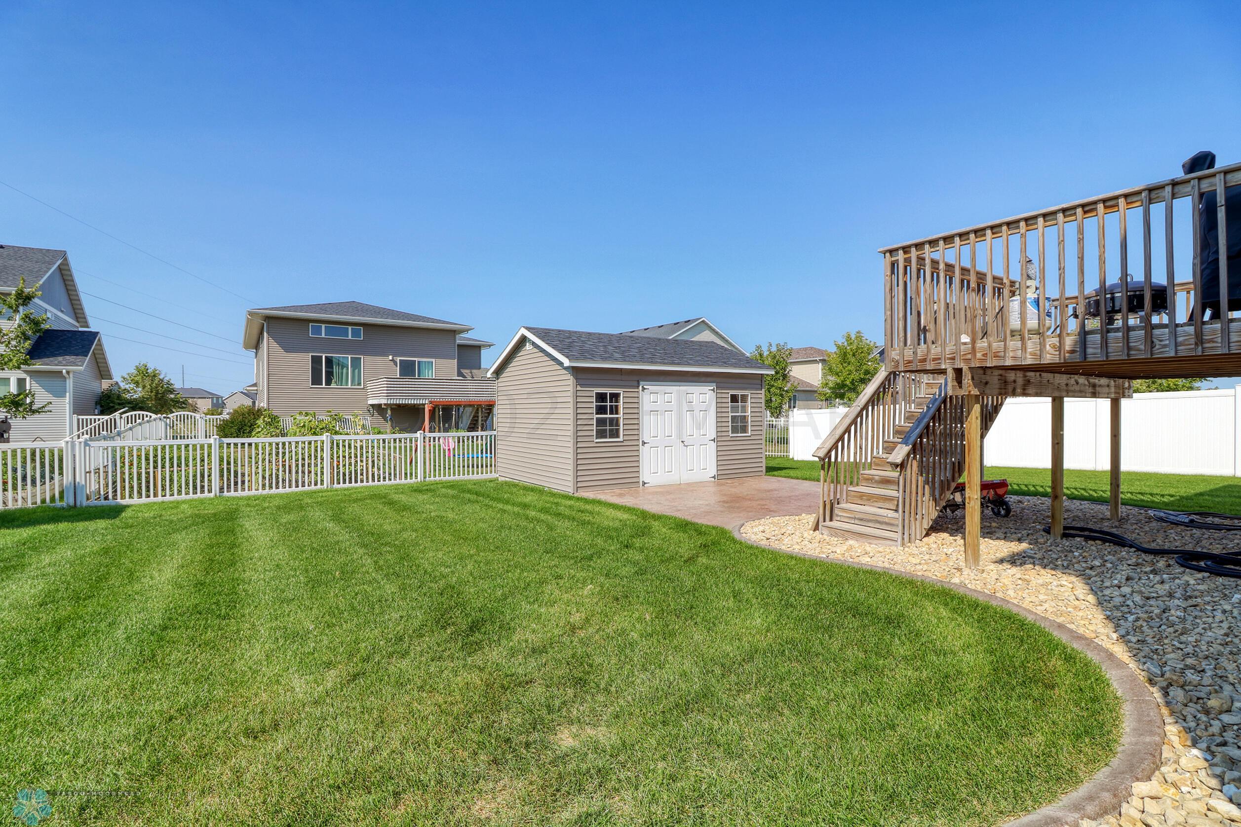 Backyard1_1