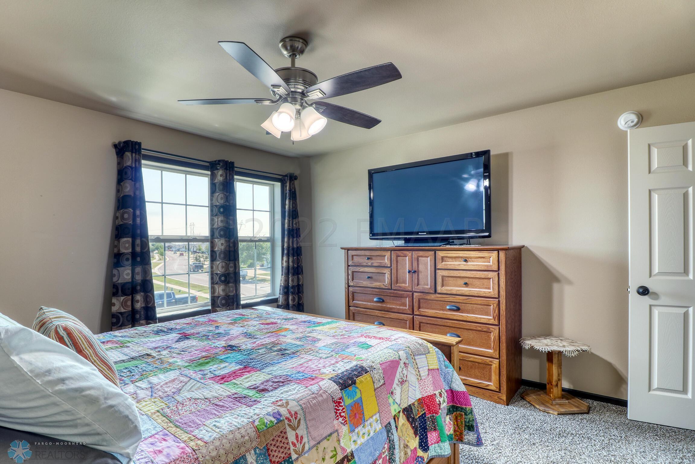 Master Bedroom1_3