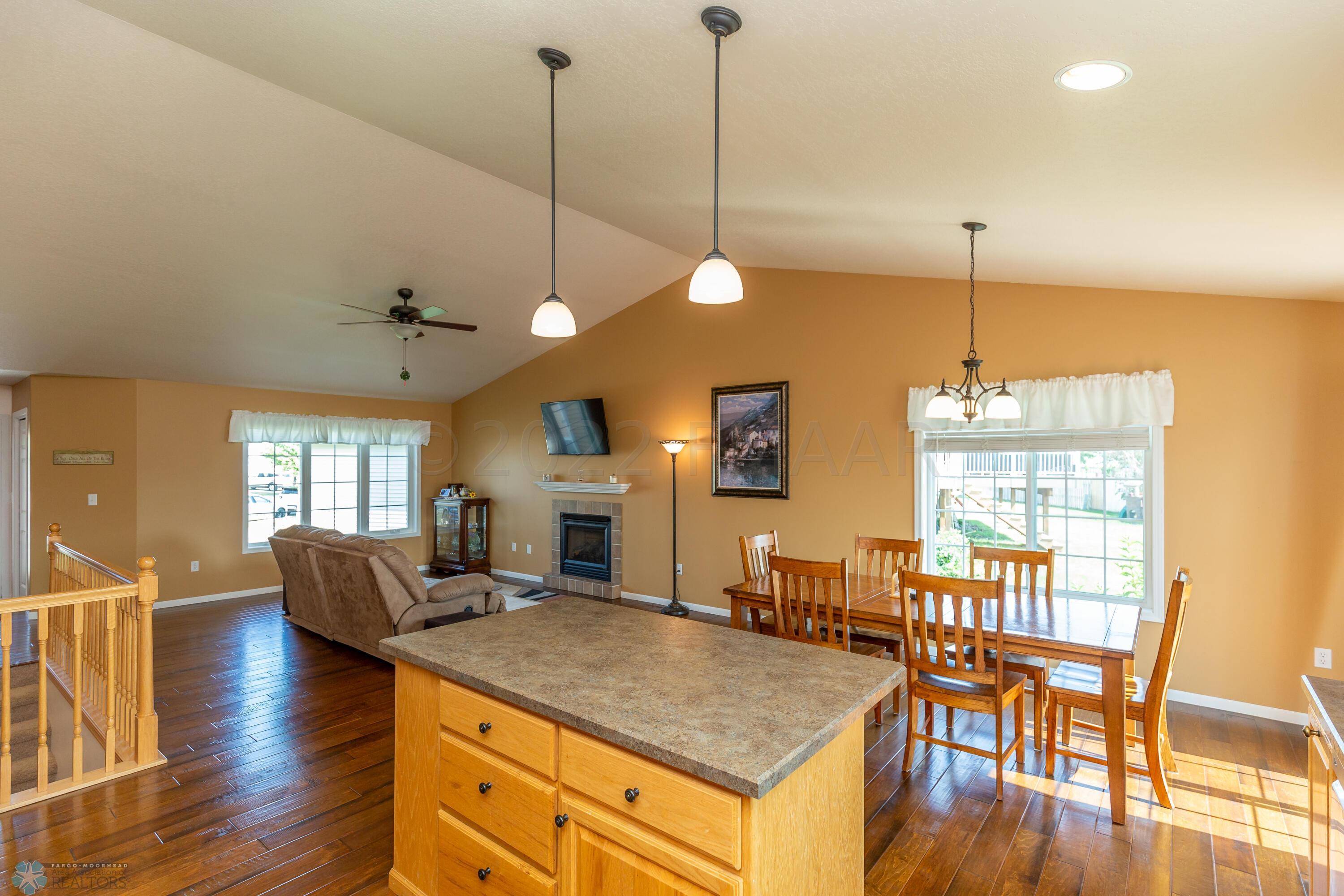 Kitchen/Dining