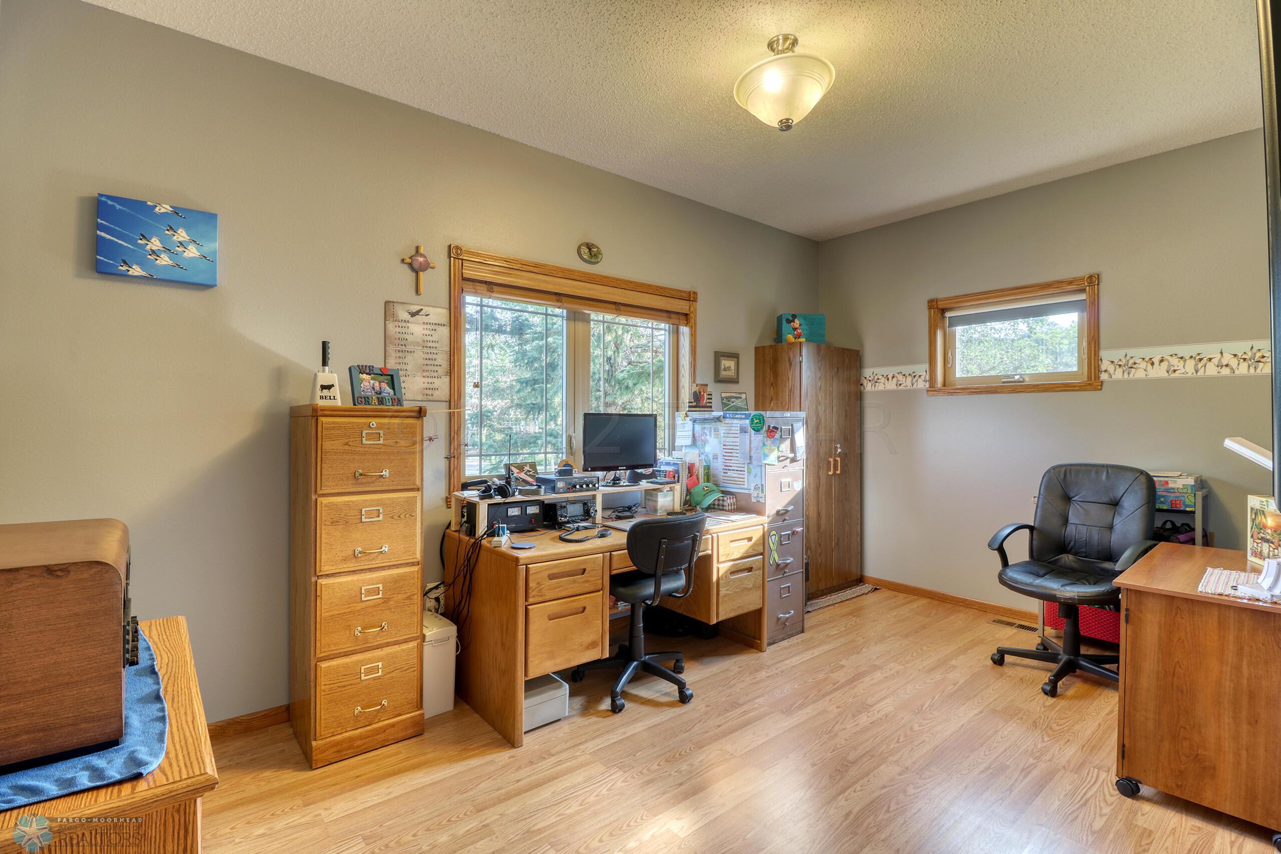 Office1_1