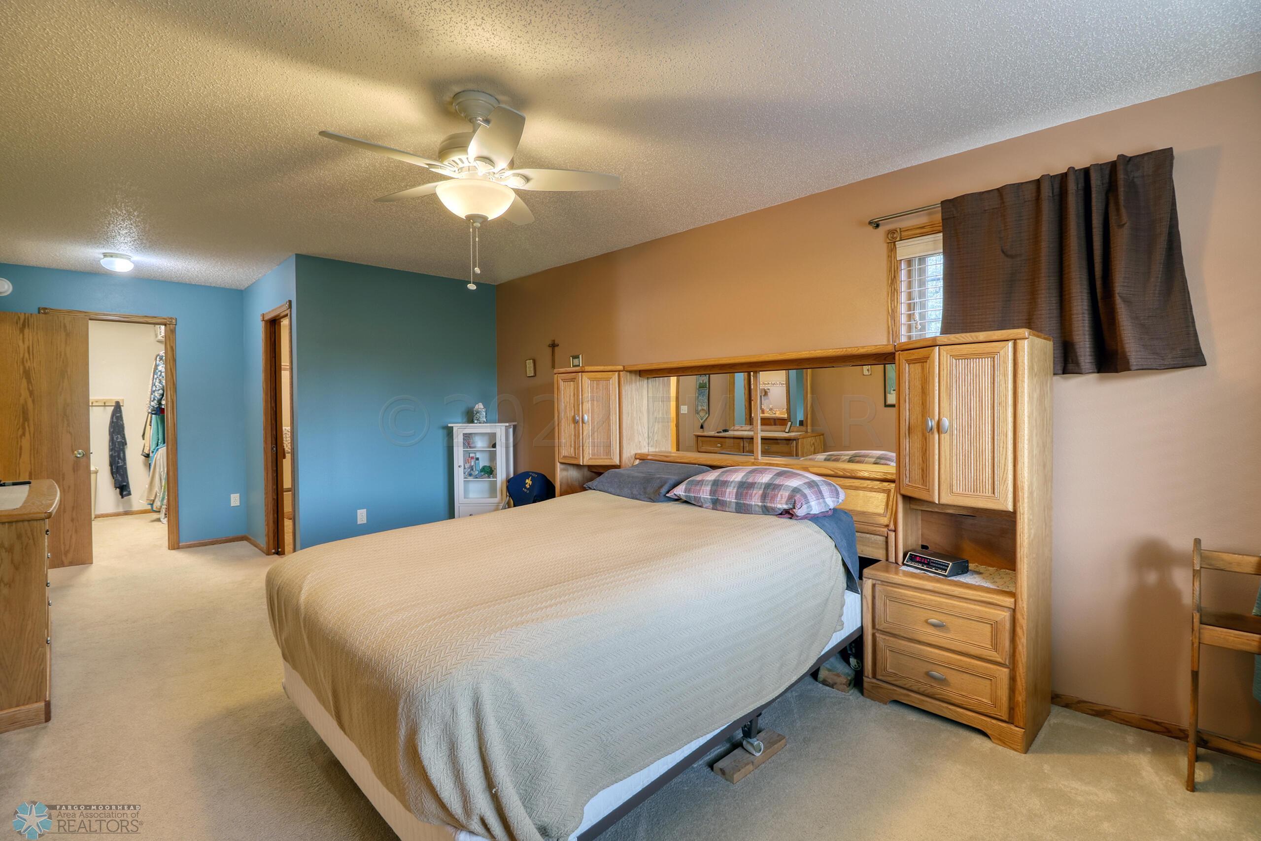 Master Bedroom1_3