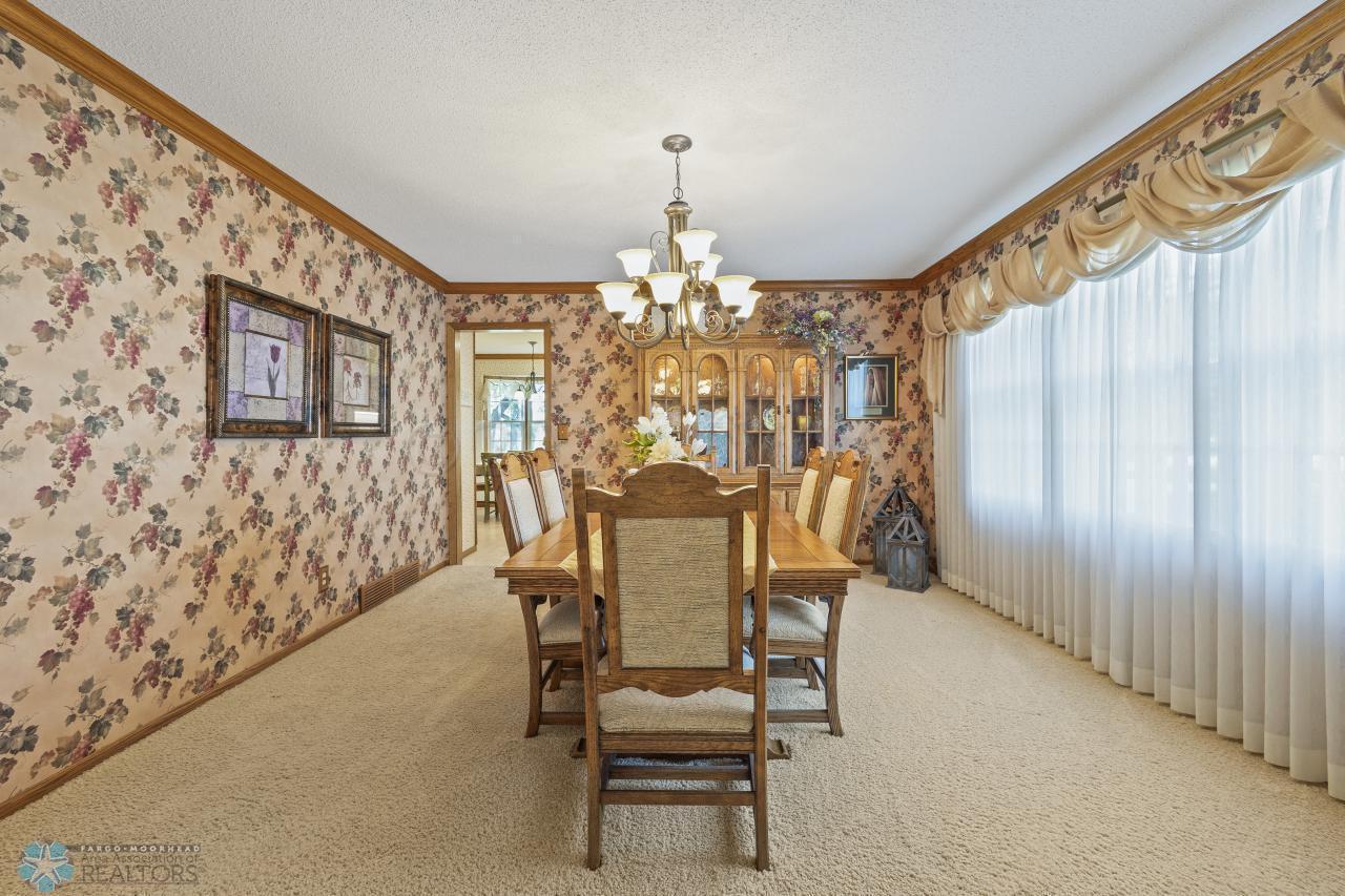 Formal Dining