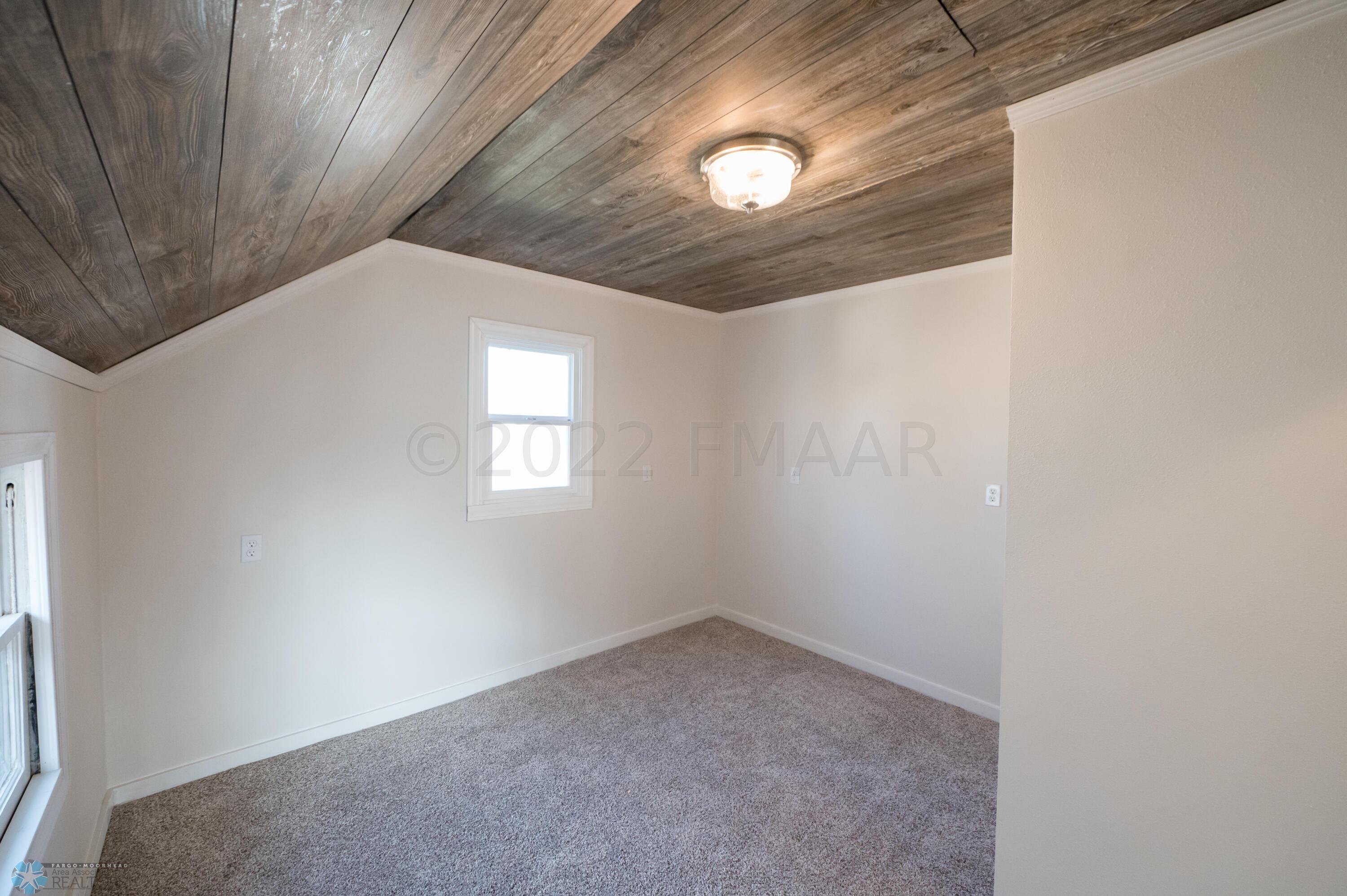 (24) Upstairs Bedroom 2