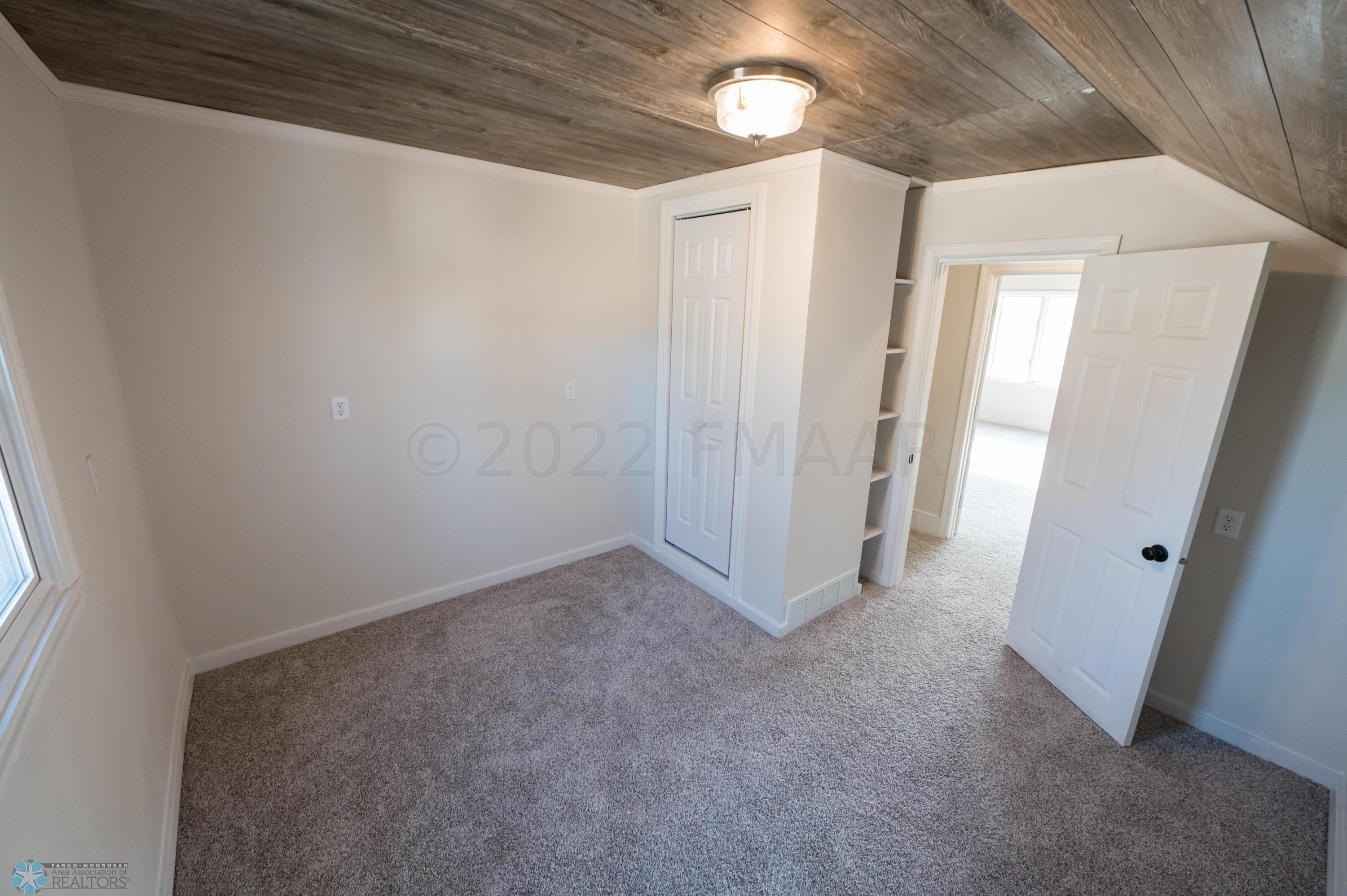 (25) Upstairs Bedroom 2