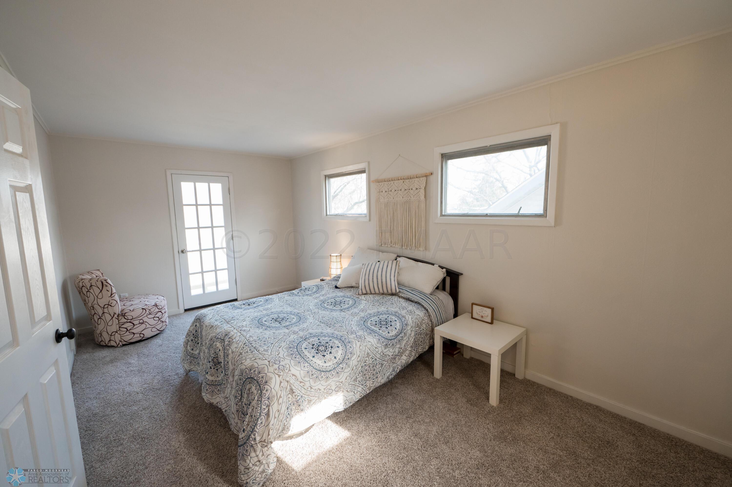 (34) Upstairs Master Bedroom