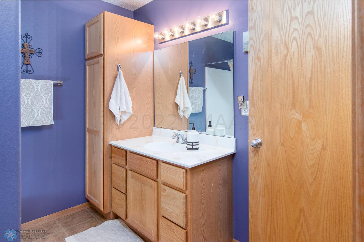 Hollywood bathroom